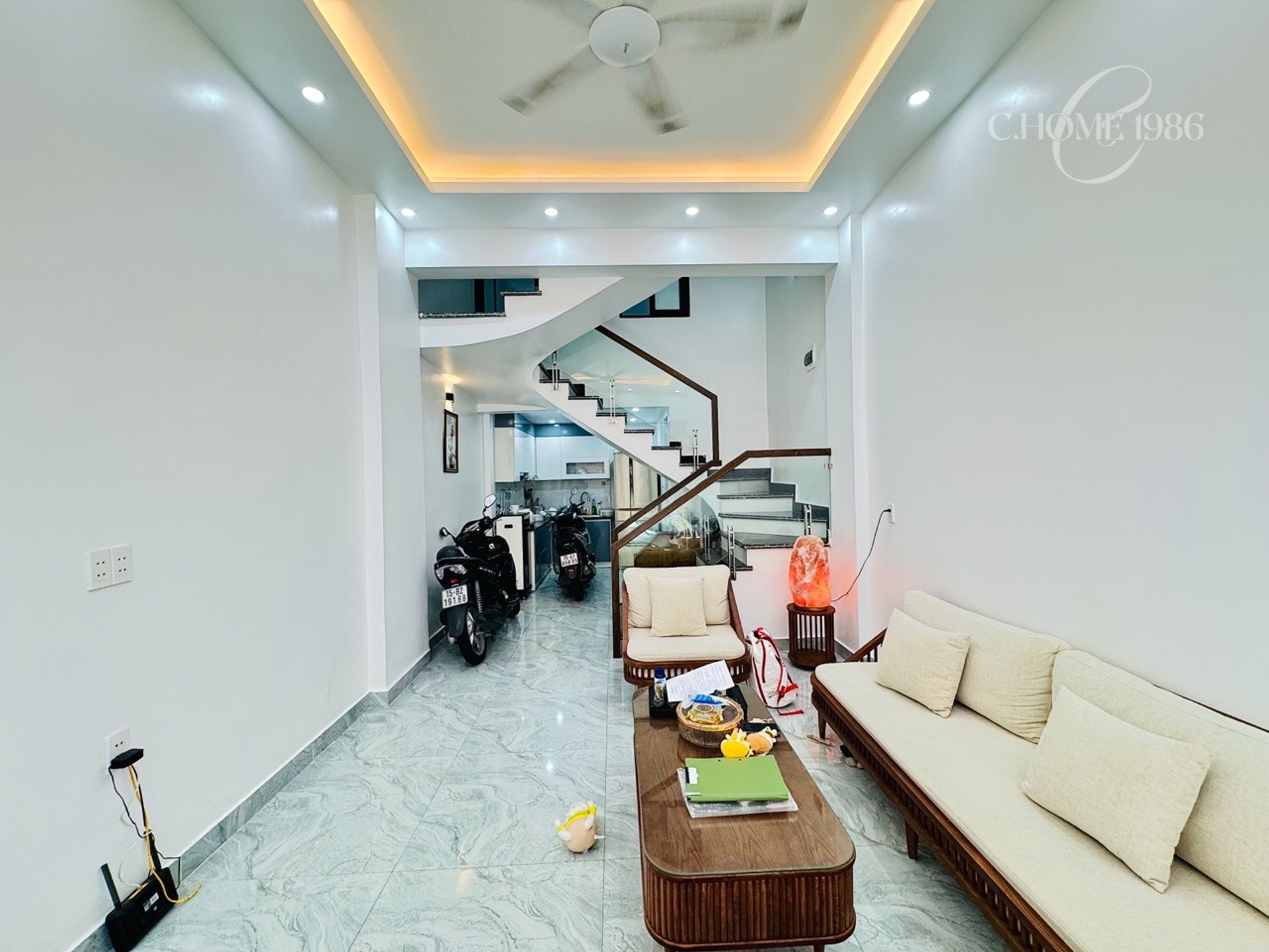 Chính chủ gửi bán căn nhà xinh đẹp tại phố Phạm Hữu Điều
diện tích 43 m² xây 3 tầng độc lập