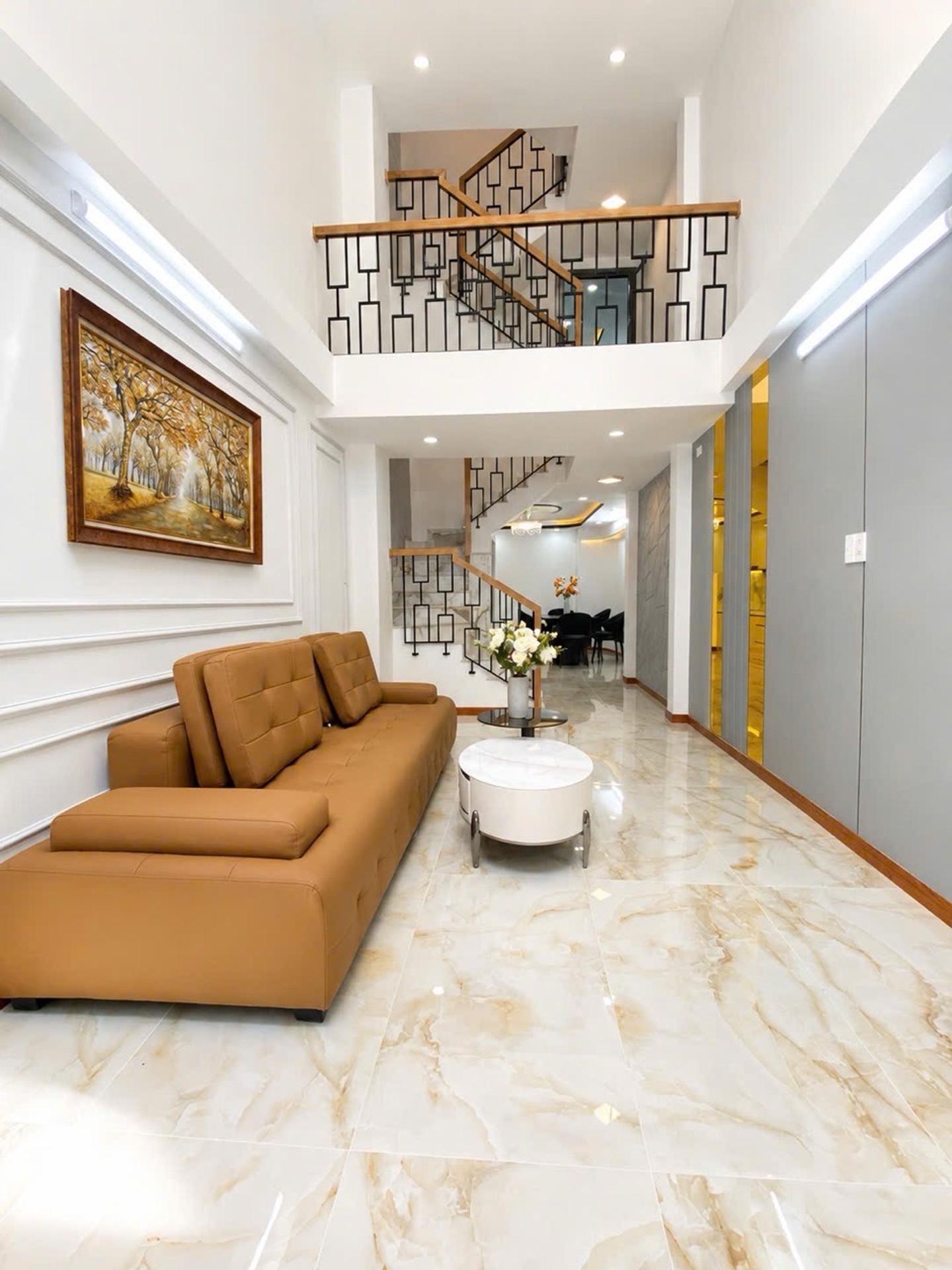 Nhà đẹp 5 tầng hẻm xe hơi trung tâm Quận 10 giá hợp lý