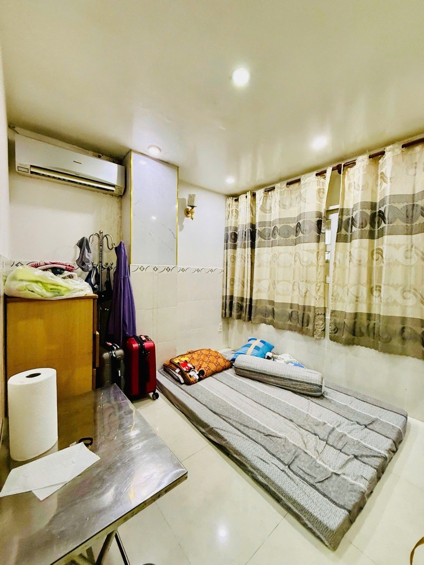 Bán nhà riêng 5 tầng tại phường Đoàn Văn Bơ, kết cấu kiên cố, pháp lý rõ ràng
