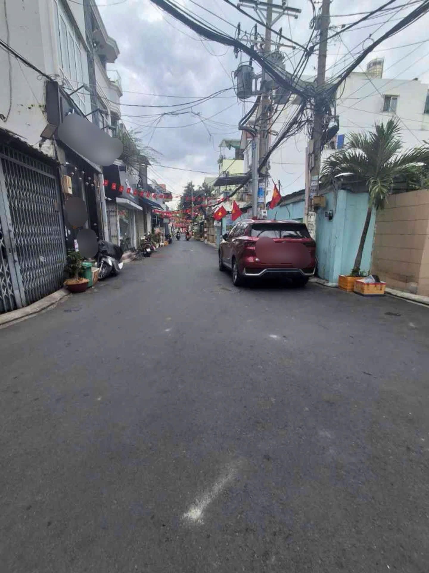 B.a'n Nh.aHẺM XE HƠI 1 TRỤC - ĐỐI DIỆN KHU VIP BÀU CÁT - Trệt, 1 lầu - 3 PN, 2wc - DT: 56m2 ngang