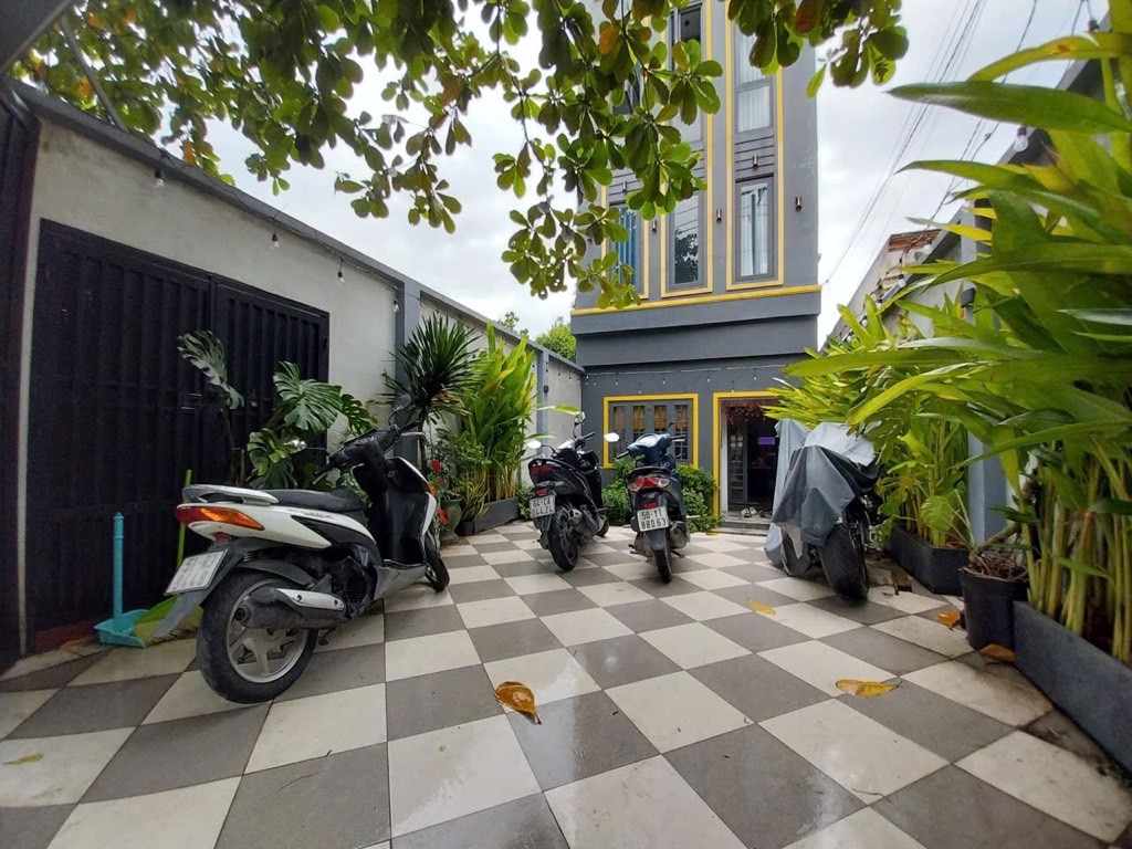 Bán nhà mặt phố 5 tầng diện tích 538m2 tại khu vực kinh doanh sầm uất