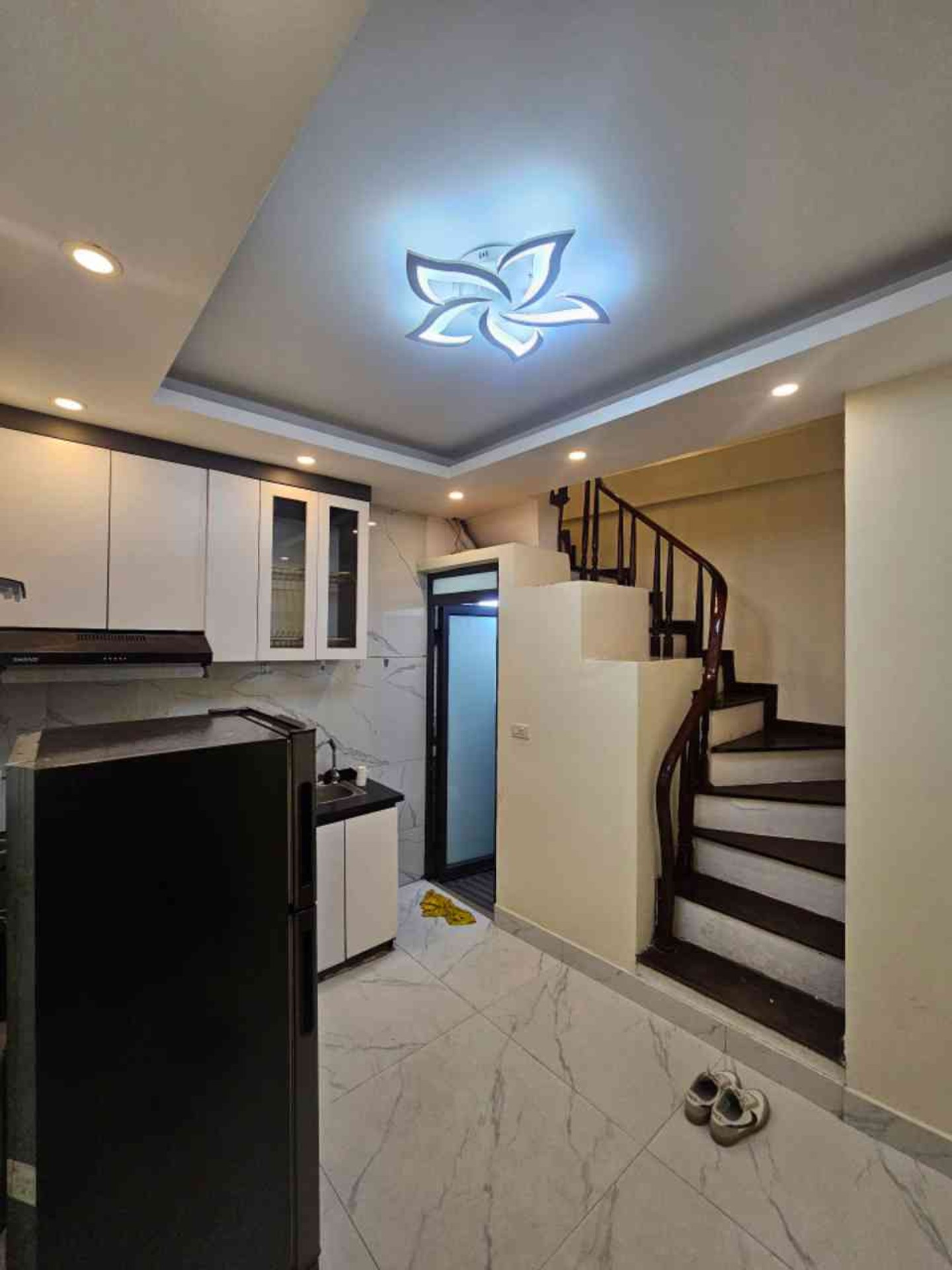 Nhà nhỏ xinh sát phố cổ - cơ hội vàng cho gia đình hiện đại