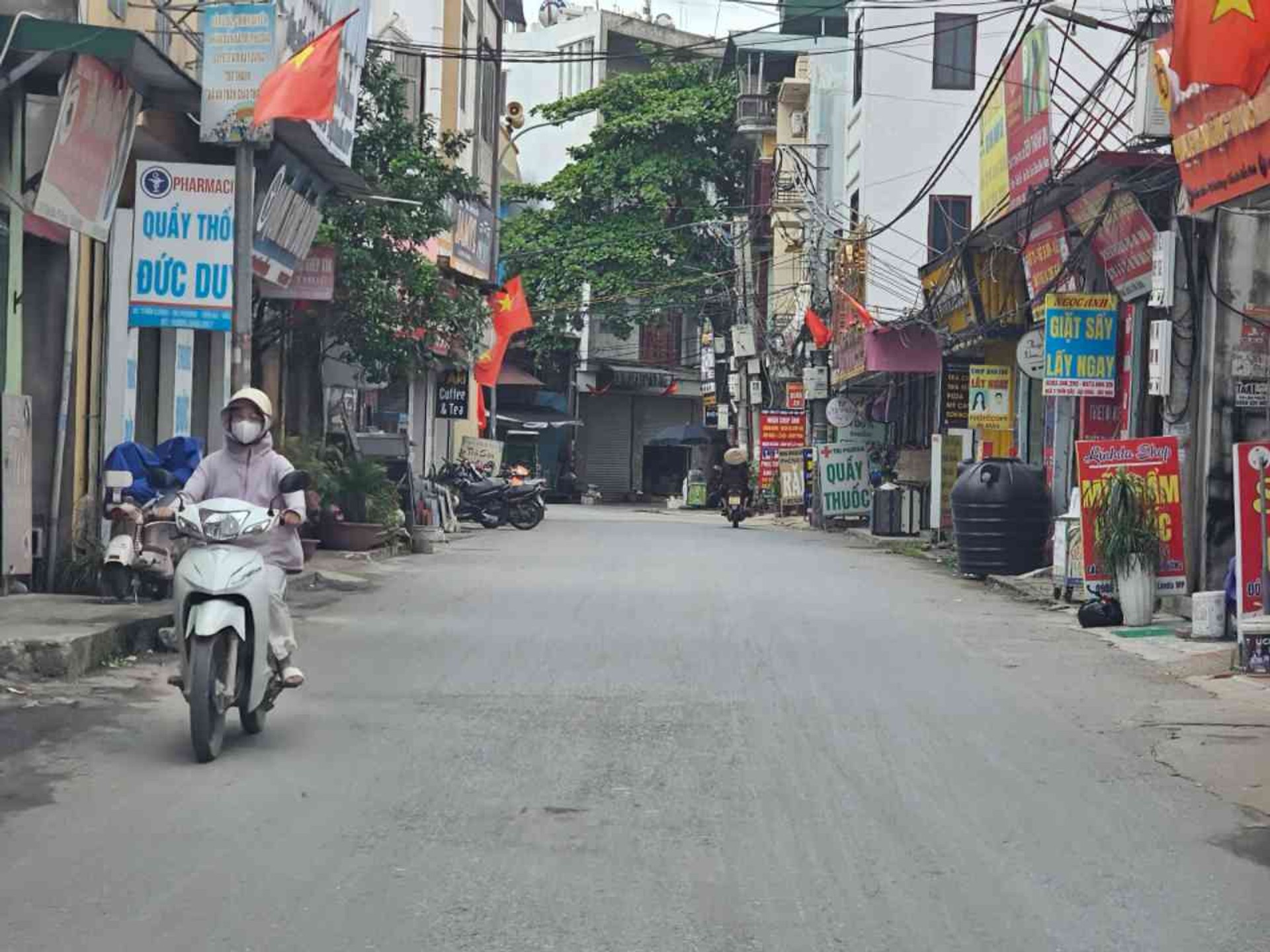 Biệt Thự Hiện Đại Hai Mặt Tiền Tại Khu Vực Phát Triển