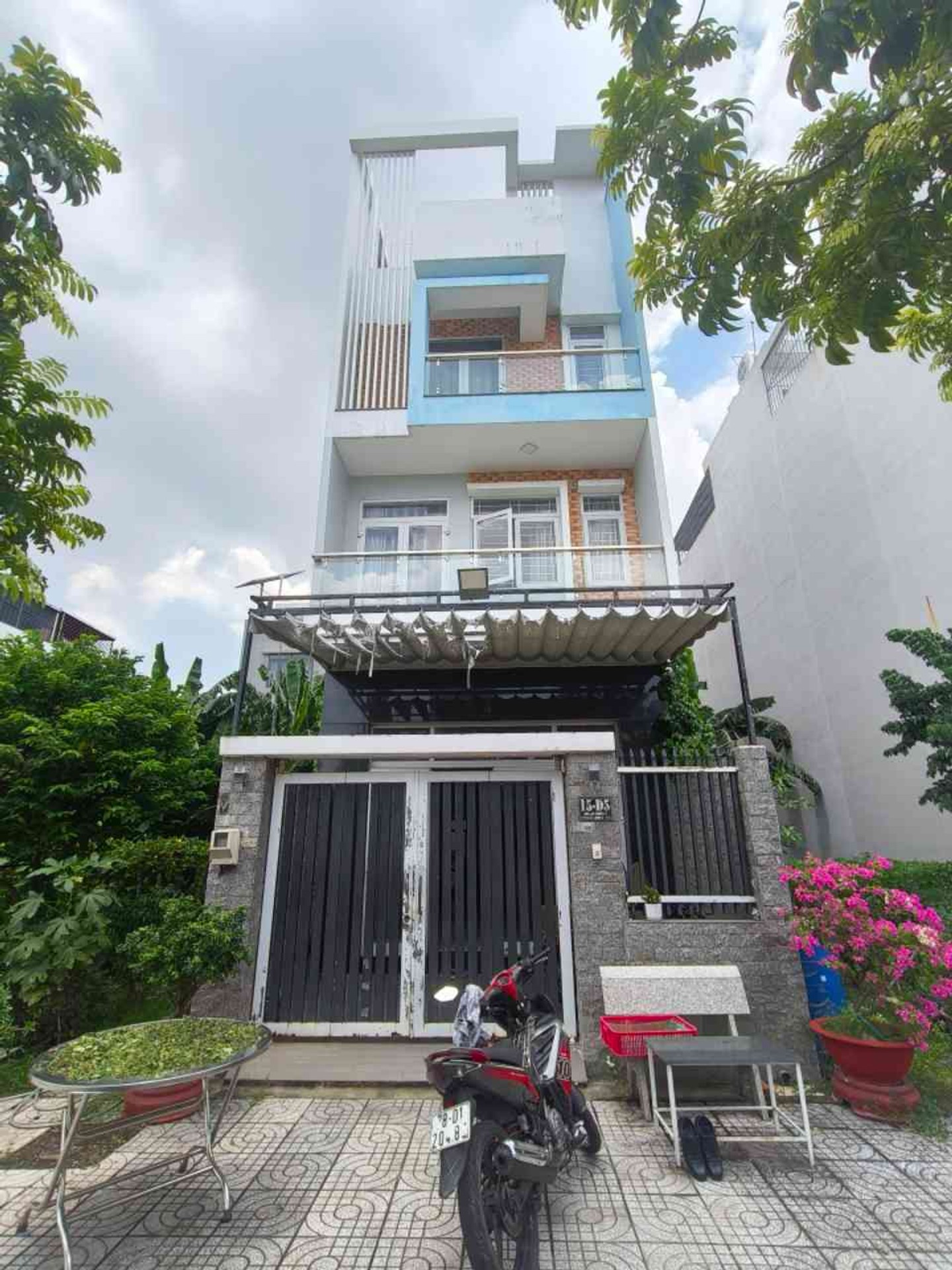 Nhà Mặt Phố Đông Nam Phước Long - Kinh Doanh Tưng Bừng
