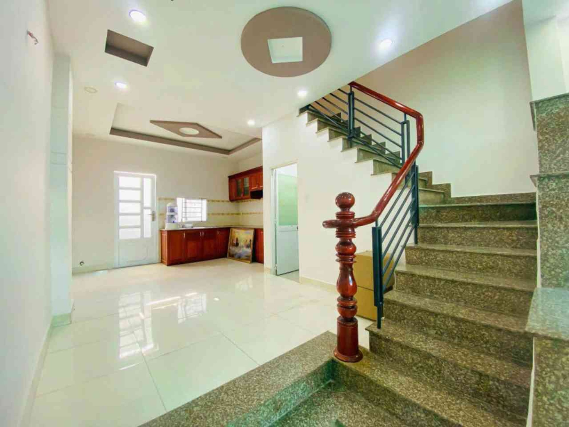 Nhà đường 7m _ Cho thuê 7 tr _ Thạnh Xuân 23 _ Tô Ngọc Vân