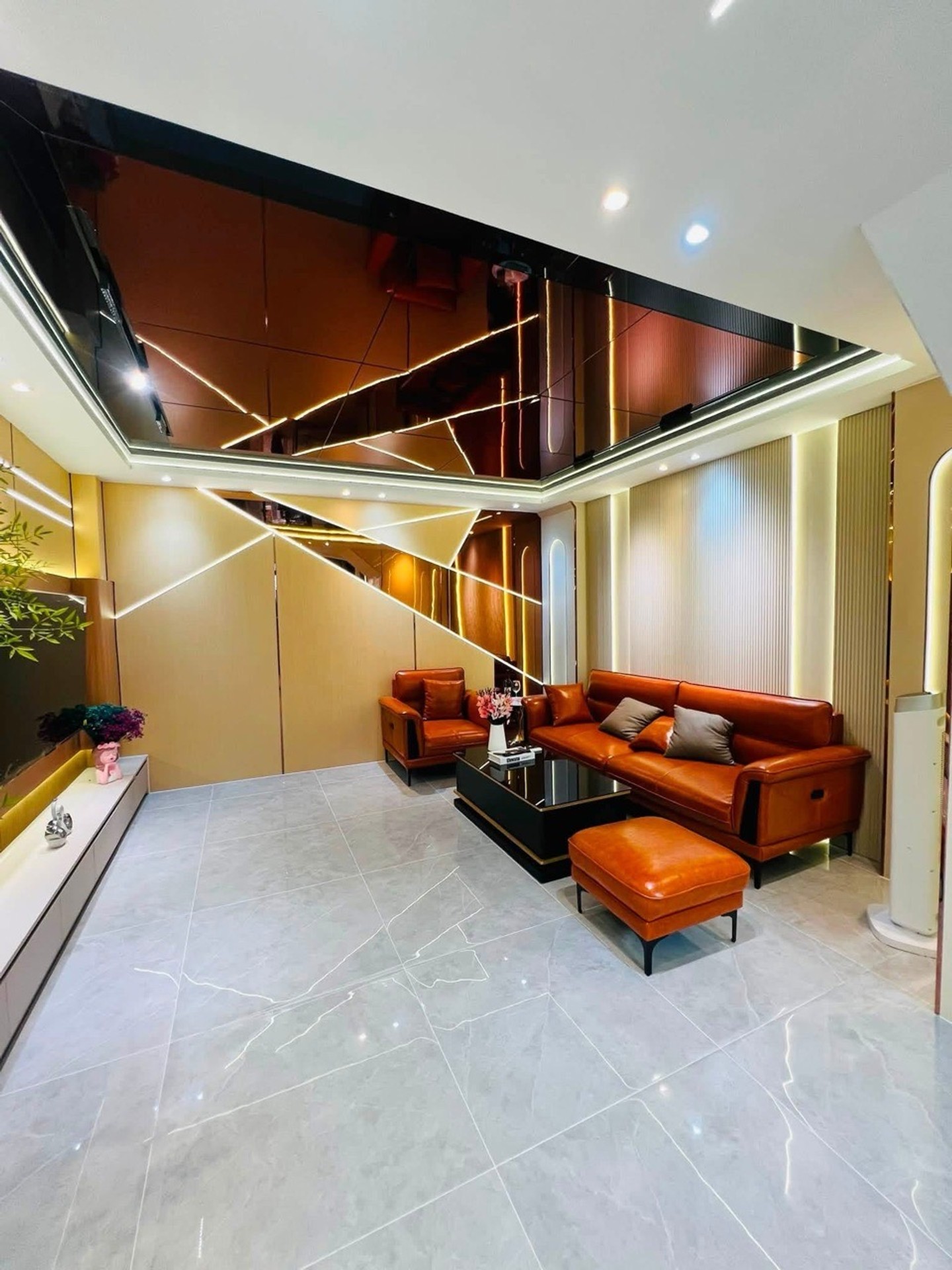 Nhà 5 Tầng Trần Thánh Tông Tân Bình 55m², Ngang 4.4m, Ô Tô Ngủ Nhà