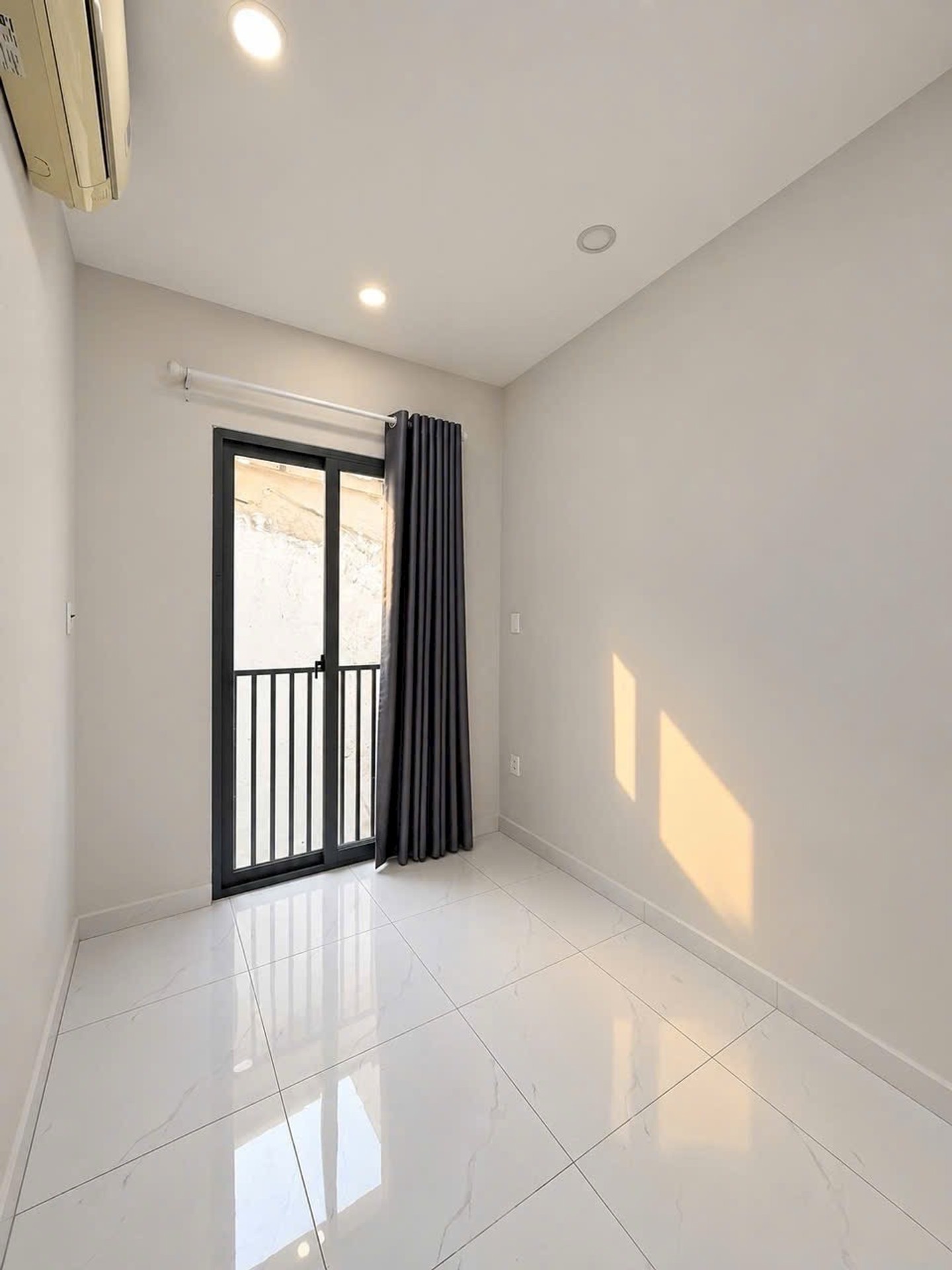 Bán nhà 4 tầng kiên cố ở Phan Đăng Lưu, Phú Nhuận giá 4.1 tỷ