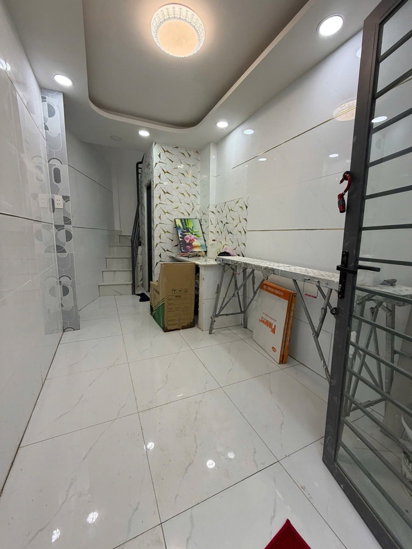 Nhà 3 tầng 2PN 2VS giá 1.05 tỷ tại Tân Hoà Đông Phú Lâm