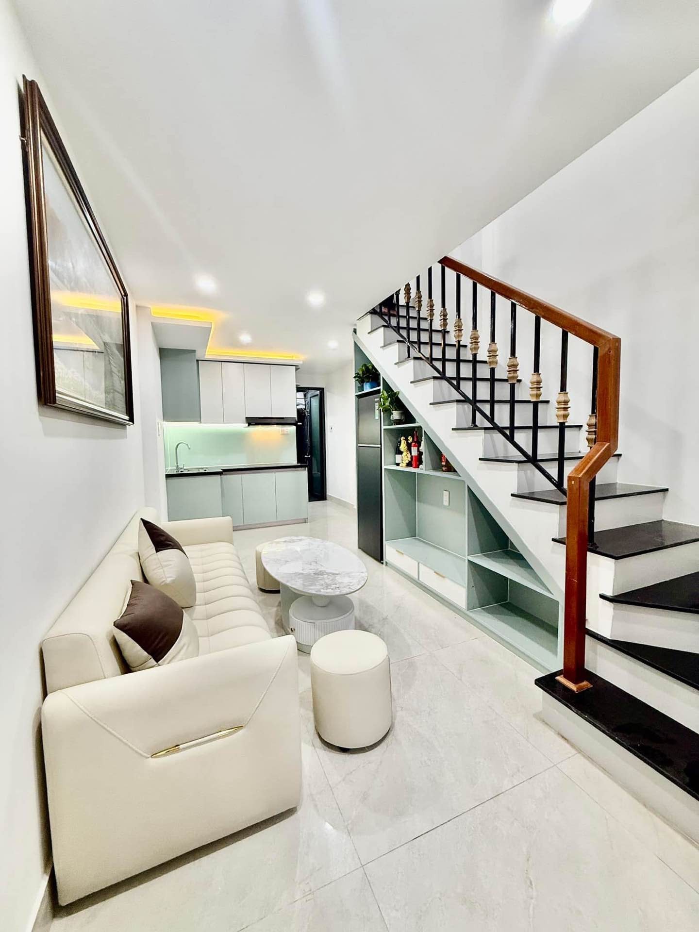 Nhà lô góc 2 tầng gần biển khu Thanh Khê