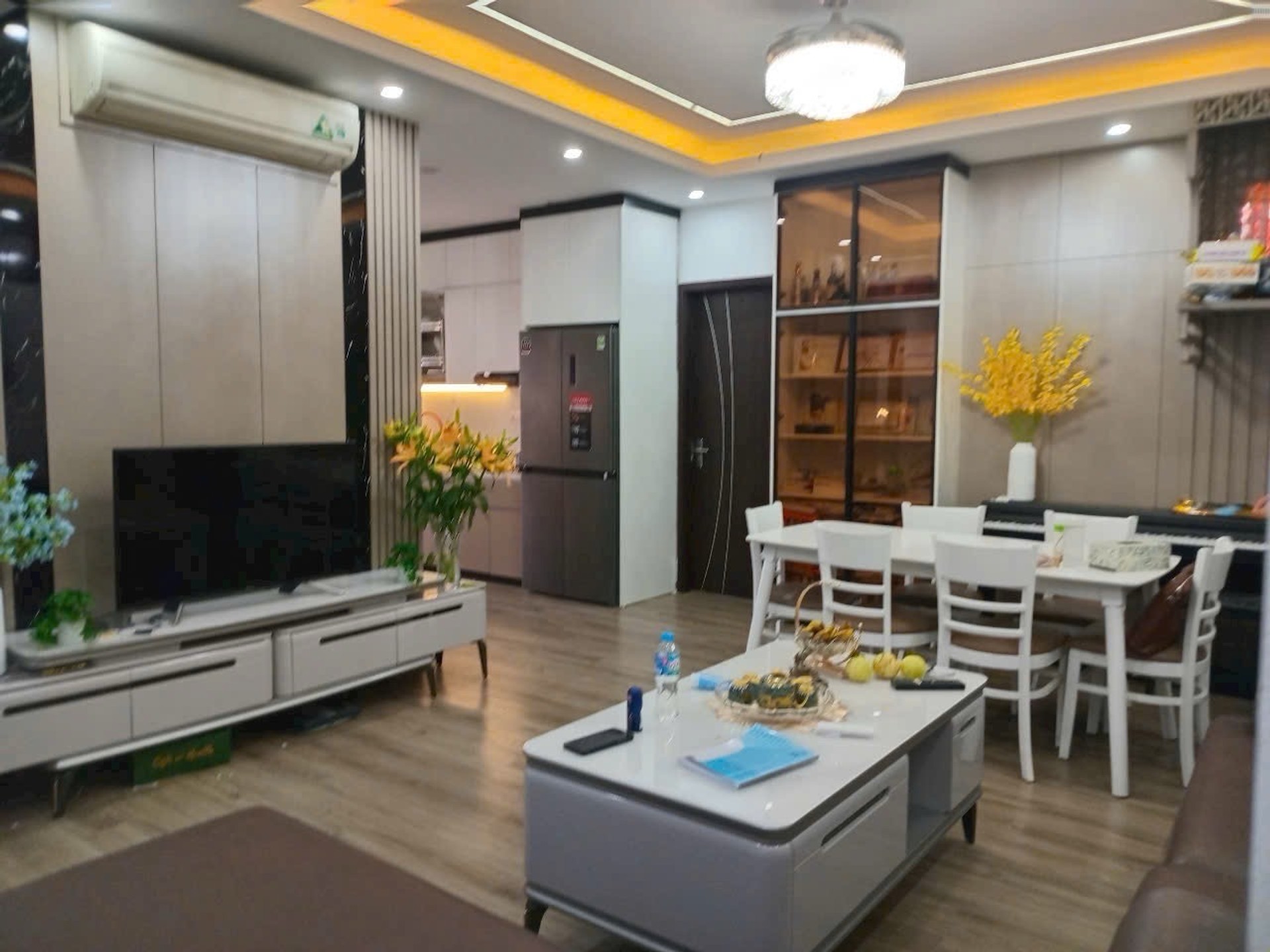 Bán căn hộ 3 phòng ngủ tại Mỹ Đình, vị trí trung tâm tiện lợi