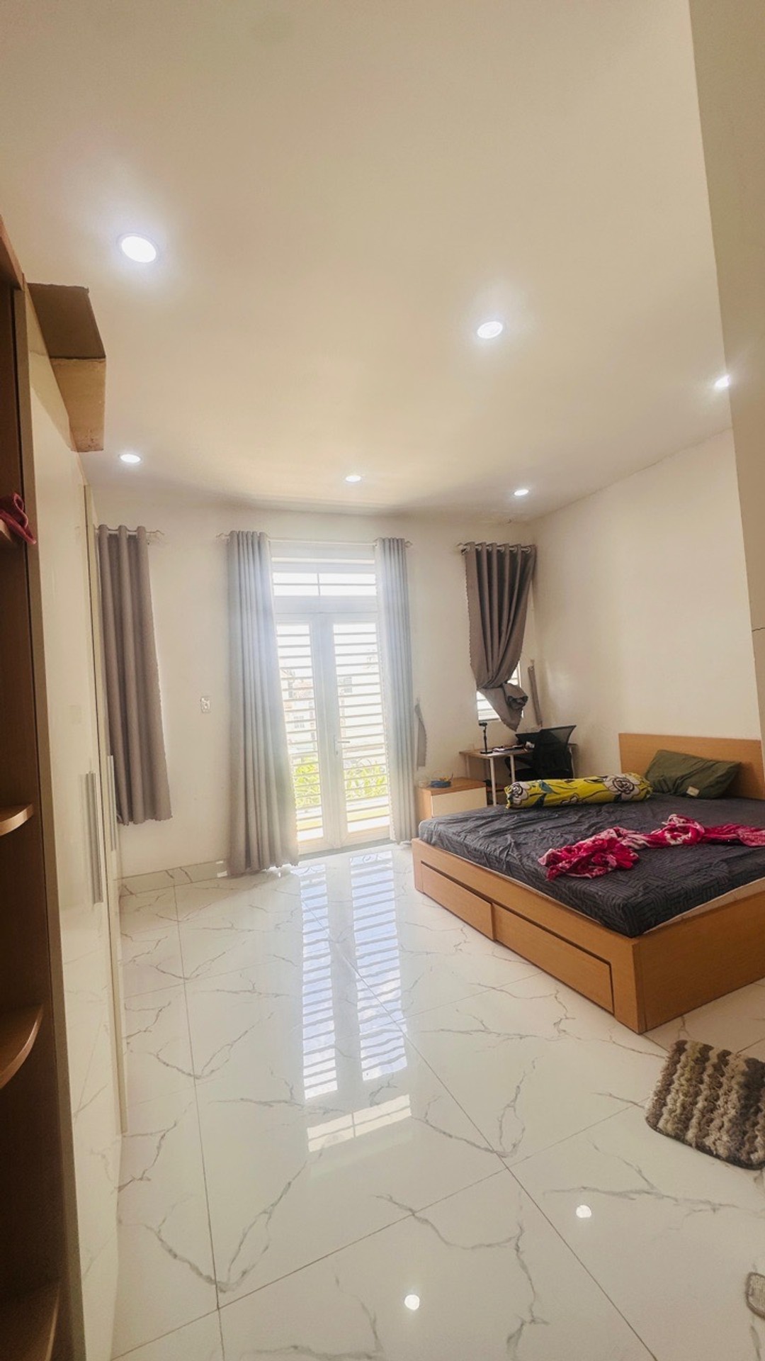 Nhà 5 tầng ngang 4.8 m — Full thổ 73 m _ đường xe hơi 7m