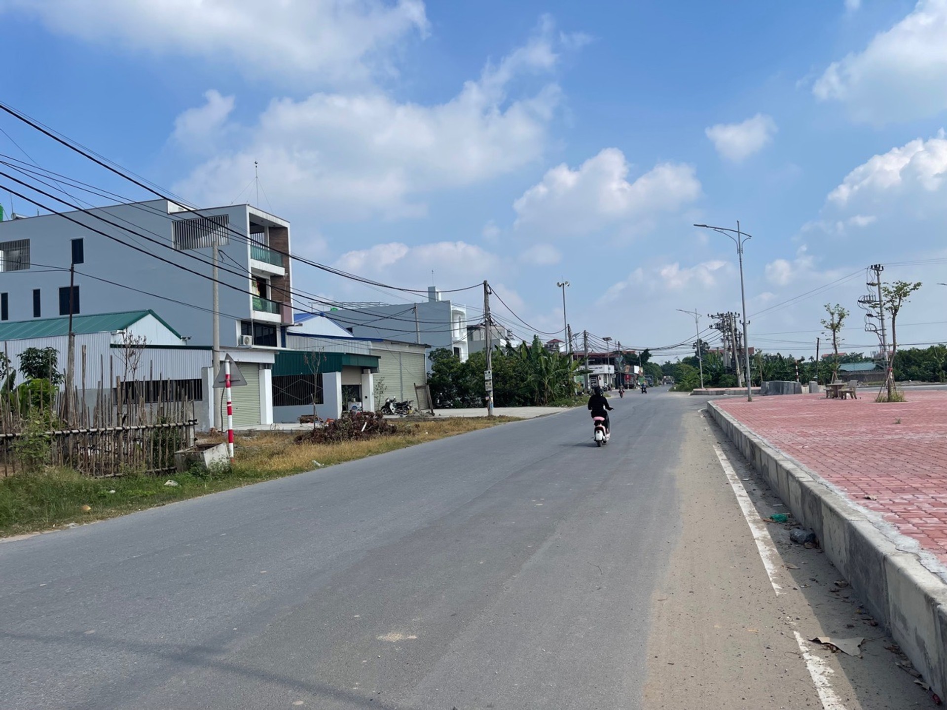 THỬA 634 KHU ĐẤU GIÁ THÔN ĐÔNG TẢO NAM, HOÀN LONG - LÔ GÓC - VỈA HÈ, Ô TÔ TRÁNH - KINH DOANH
💥Mô