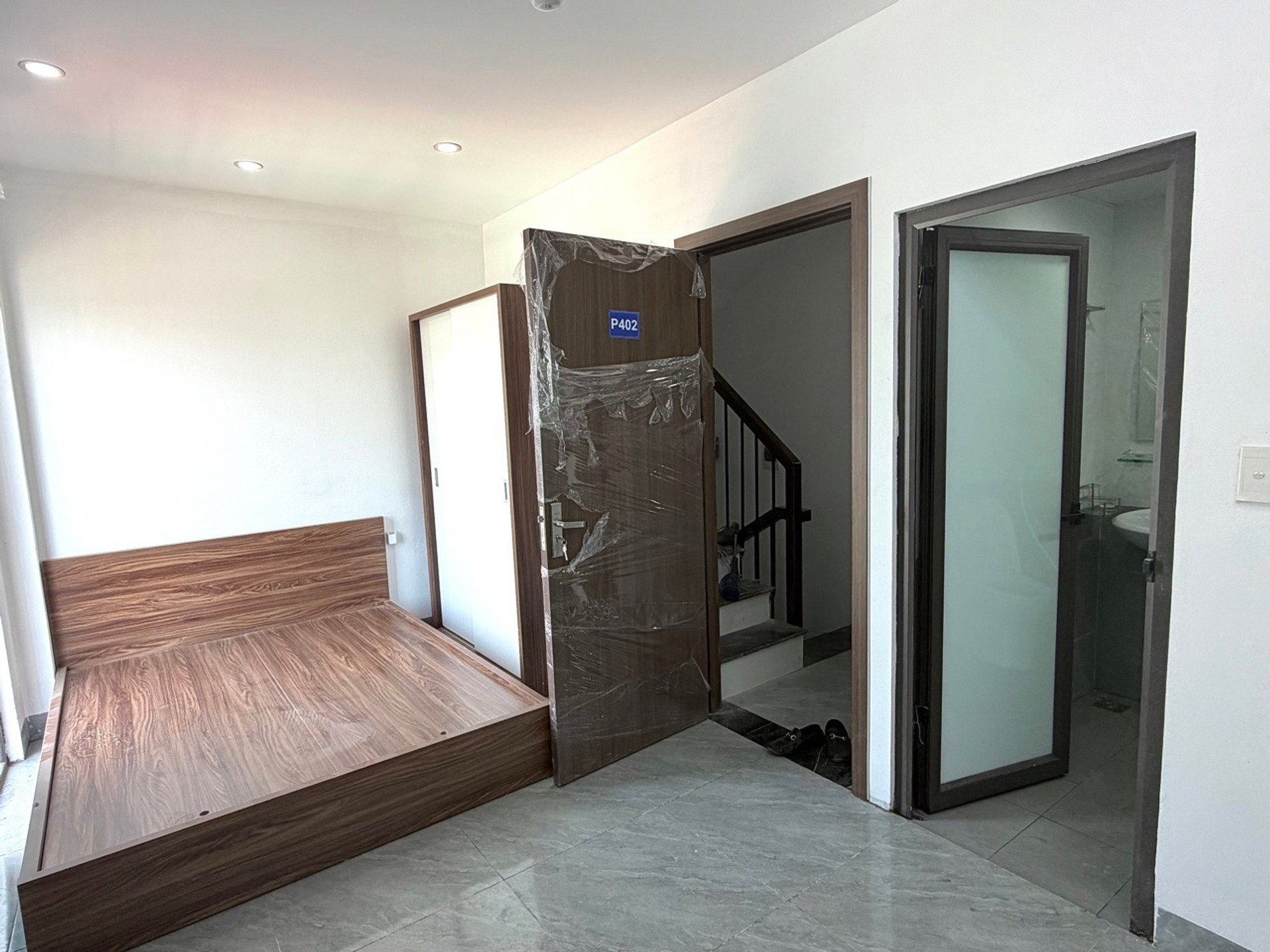 Chung cư mini 7 tầng thang máy gần hồ, ô tô đỗ cửa