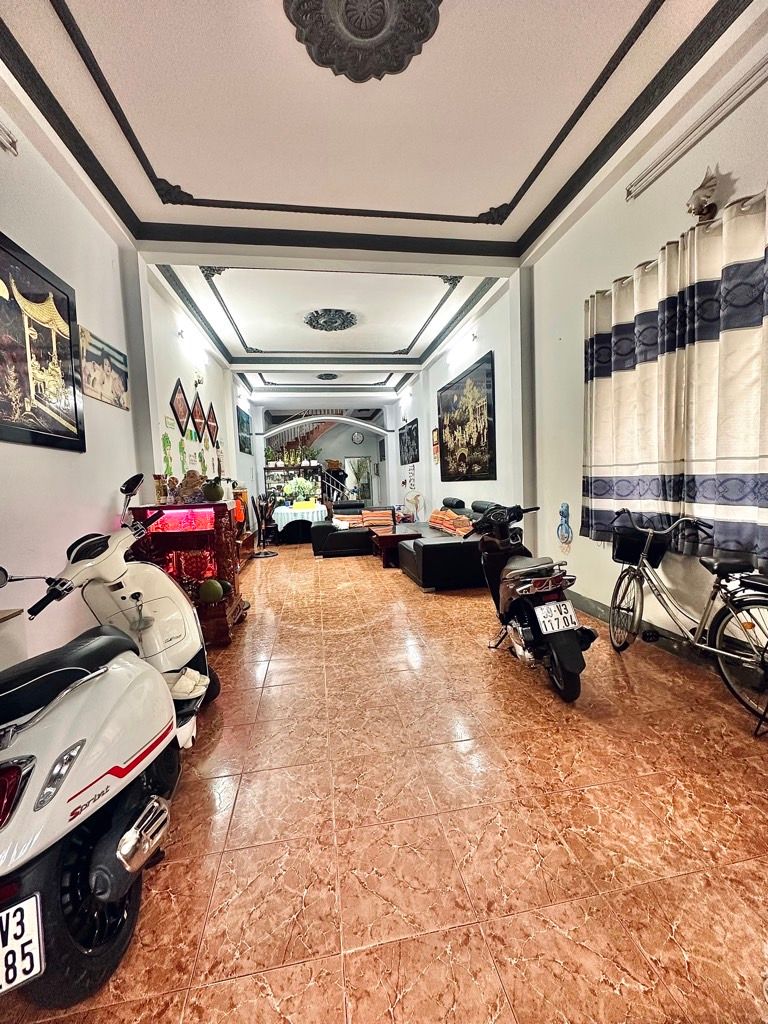 Bán nhà riêng 3 tầng Quang Trung, diện tích 81m2, giá 8.99 tỷ, pháp lý rõ ràng