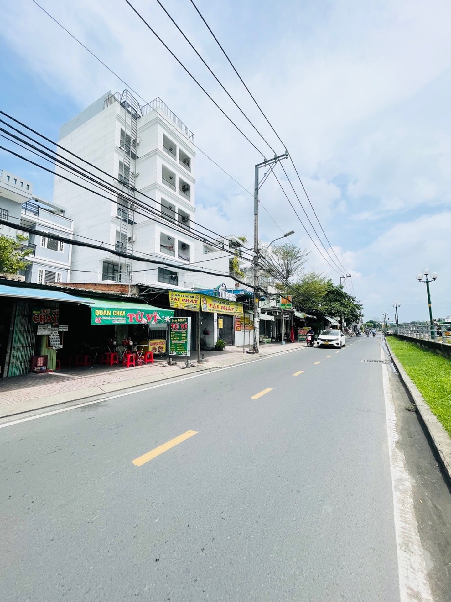 Nhà quận 8, 2 mặt tiền ngay chợ Phú Định