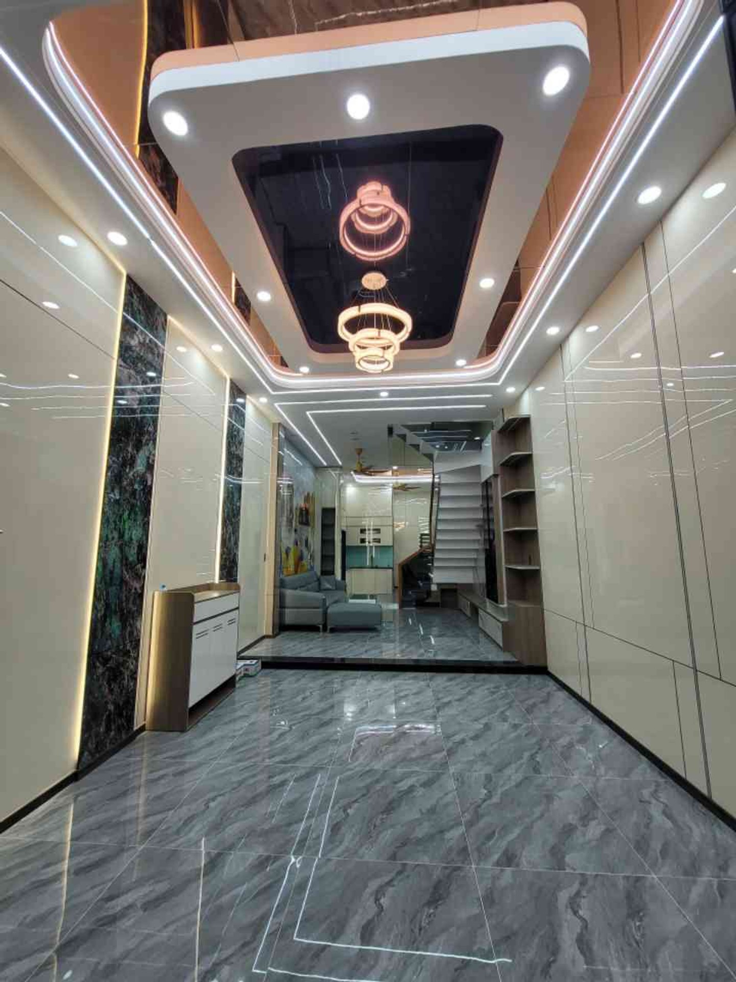 Nhà 3 Tầng Mới Sơn, Gần Chợ Phú Phong - Tiện Ích Đầy Đủ