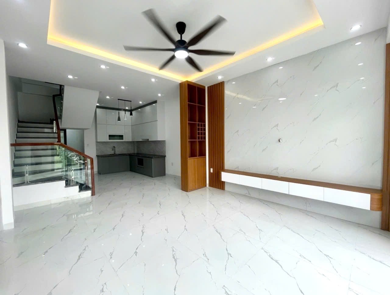 Bán nhà 3 tầng 151,6m2 tại Bắc Sơn, gần khu công nghiệp, giá 2,22 tỷ