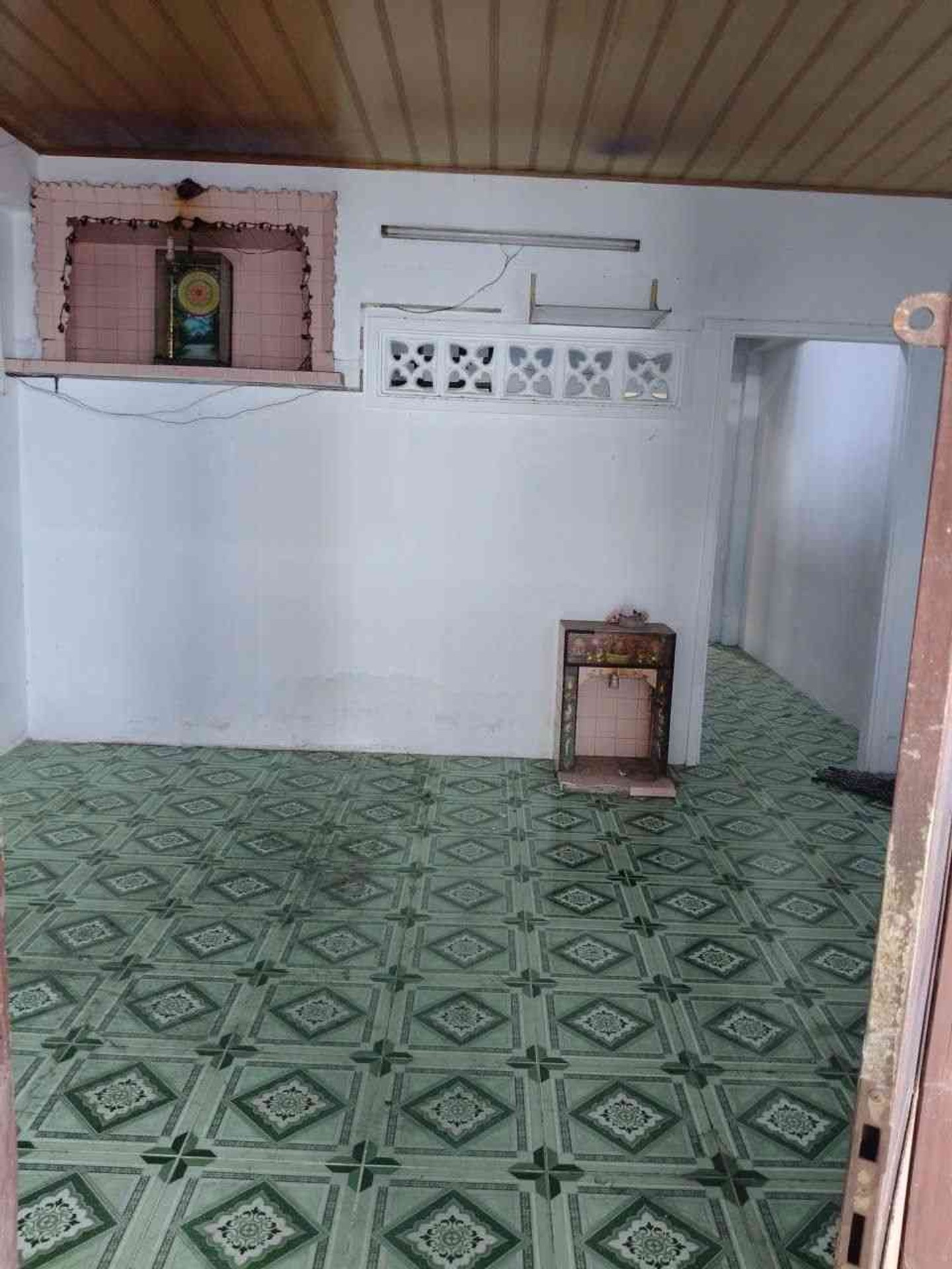 Bán nhà lê đình cẩn rộng 6.1 dài 19m2 tại phường Tân Tạo, quận Bình Tân, giá 5.7 tỷ