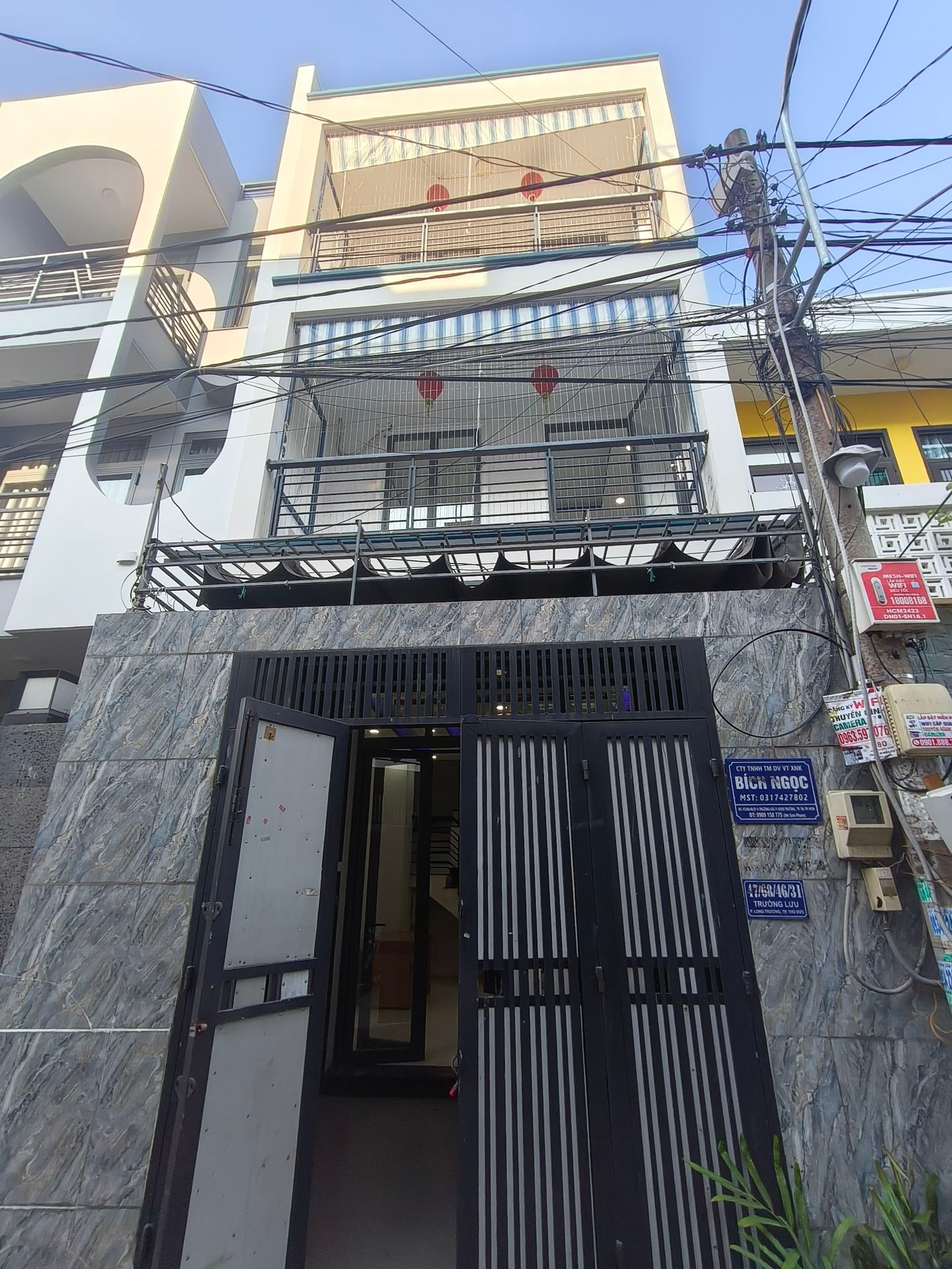 Nhà 3 tầng Long Trường, giá siêu hấp dẫn giảm sâu