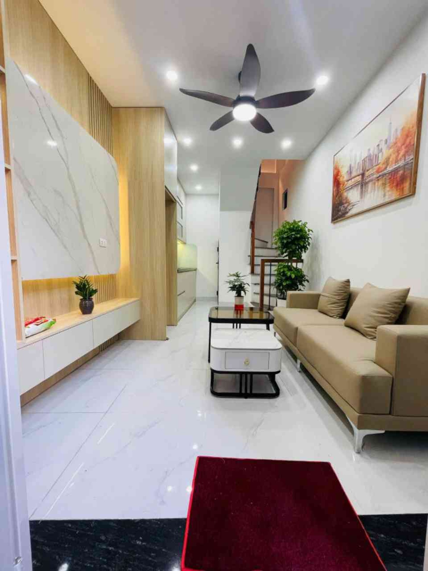 Nhà nhỏ xinh, lô góc, 3 phòng ngủ ngay trung tâm