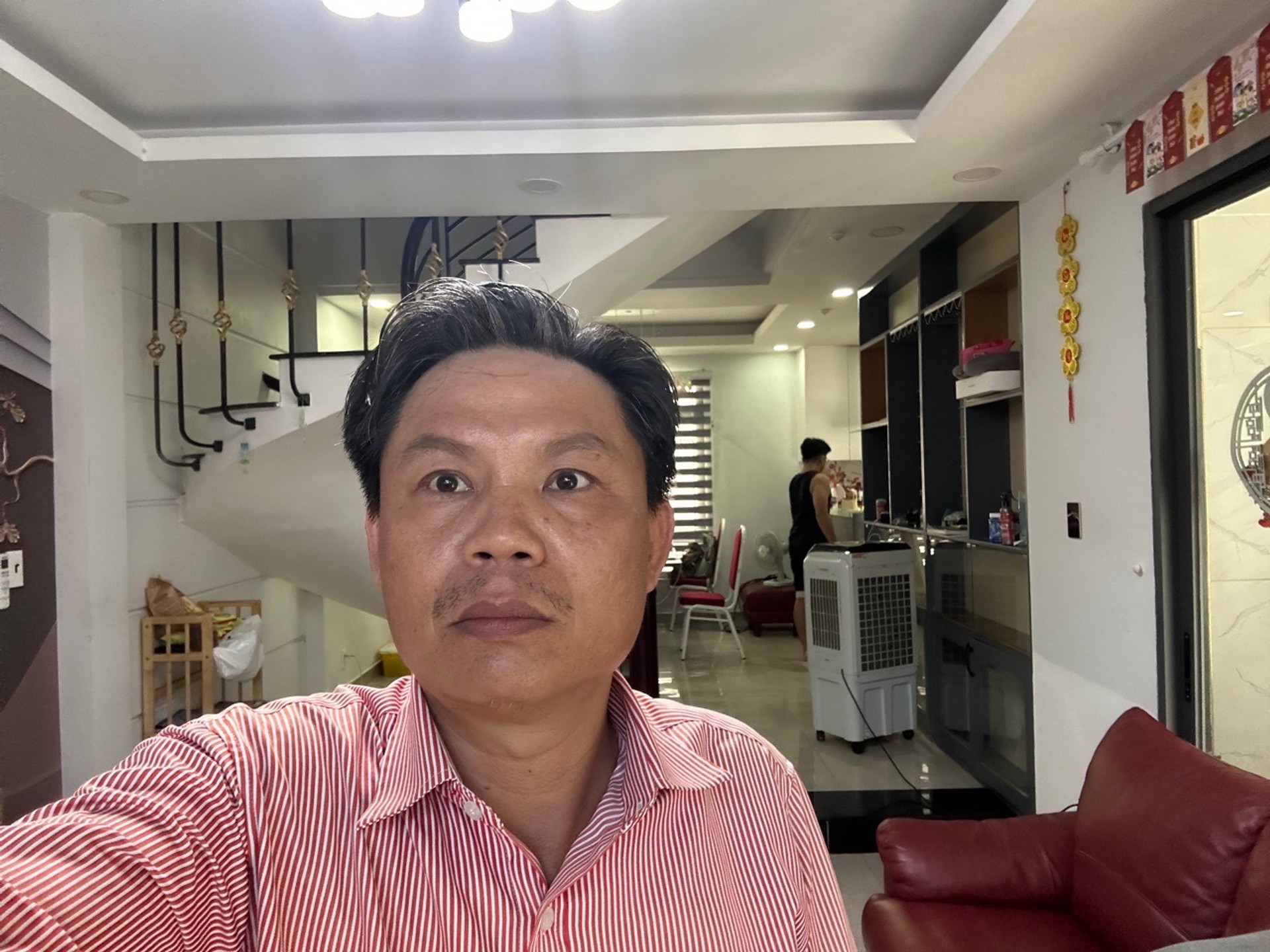 Nhà 4 tầng rộng rãi, hẻm xe hơi Nguyễn Minh Hoàng, Tân Bình