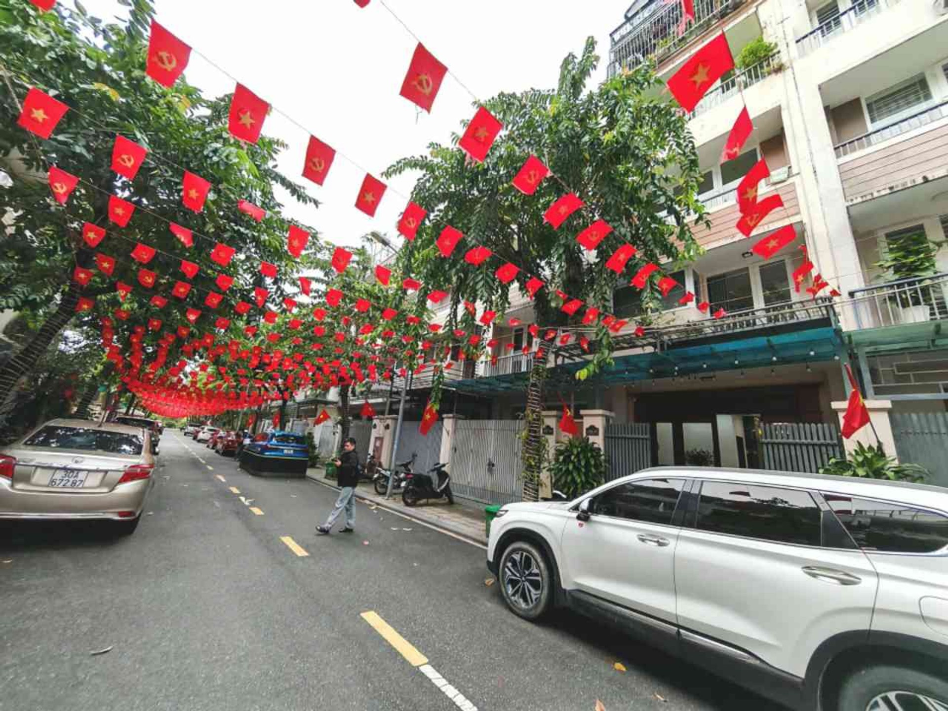 BÁN GẤP NHÀ 5 TẦNG THANG MÁY LIỀN KỀ AN HƯNG NGAY CÔNG VIÊN THIÊN VĂN HỌC - 83M2 - NHỈNH 22 TỶ.