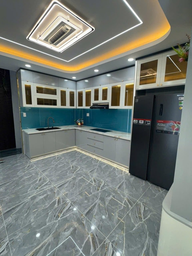 Nhà mới 5 tầng 4PN hẻm Lâm Thị Hố, Quận 12 giá chỉ 6 tỷ