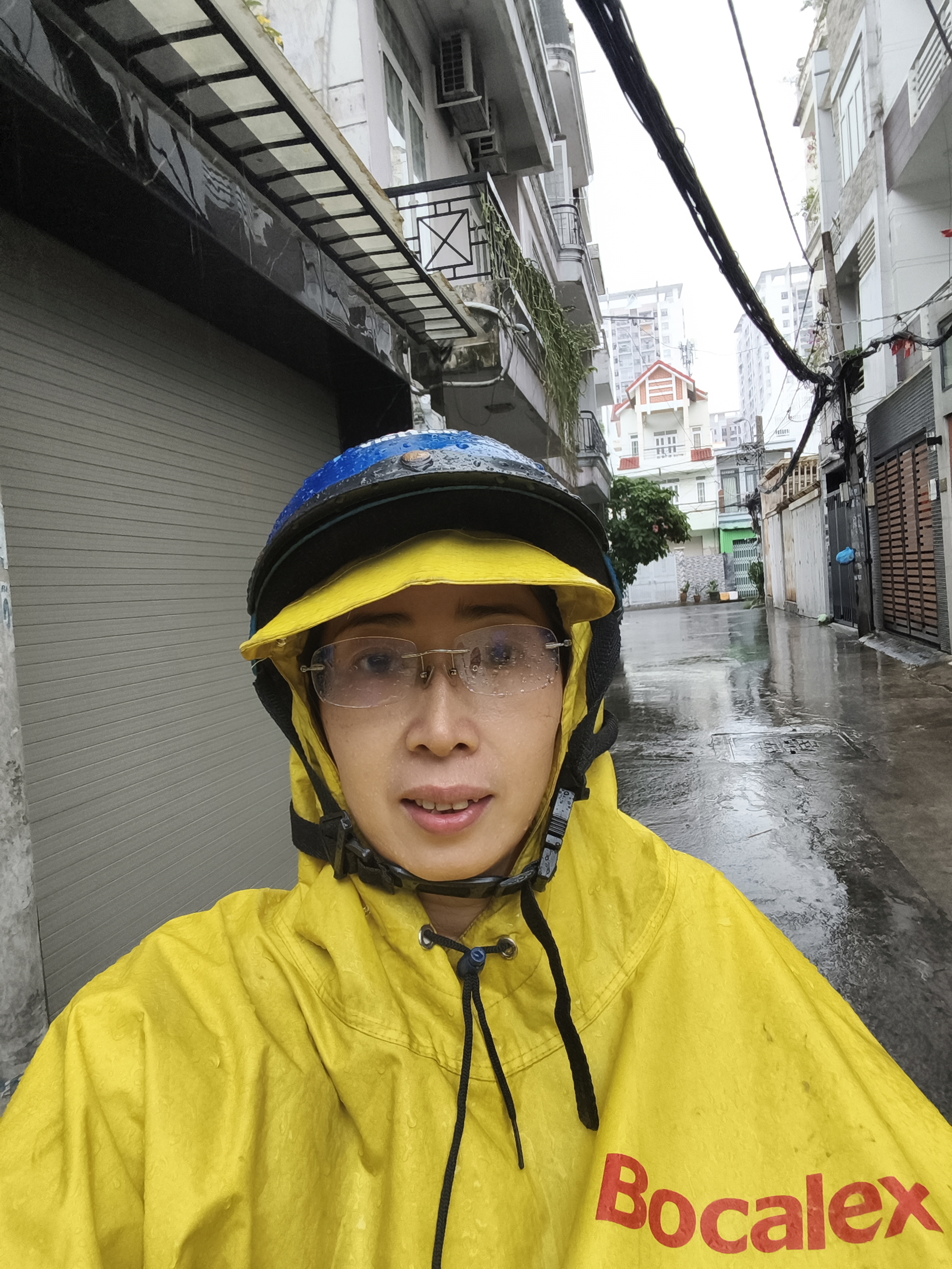 Nhà 4 tầng 54.3m2 khu dân trí cao, xe hơi trong nhà Quận 7