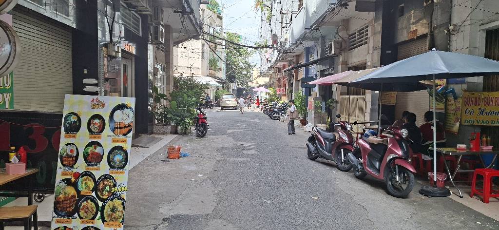 Căn hộ 3 phòng ngủ trung tâm Quận 5, diện tích 105.6 m2