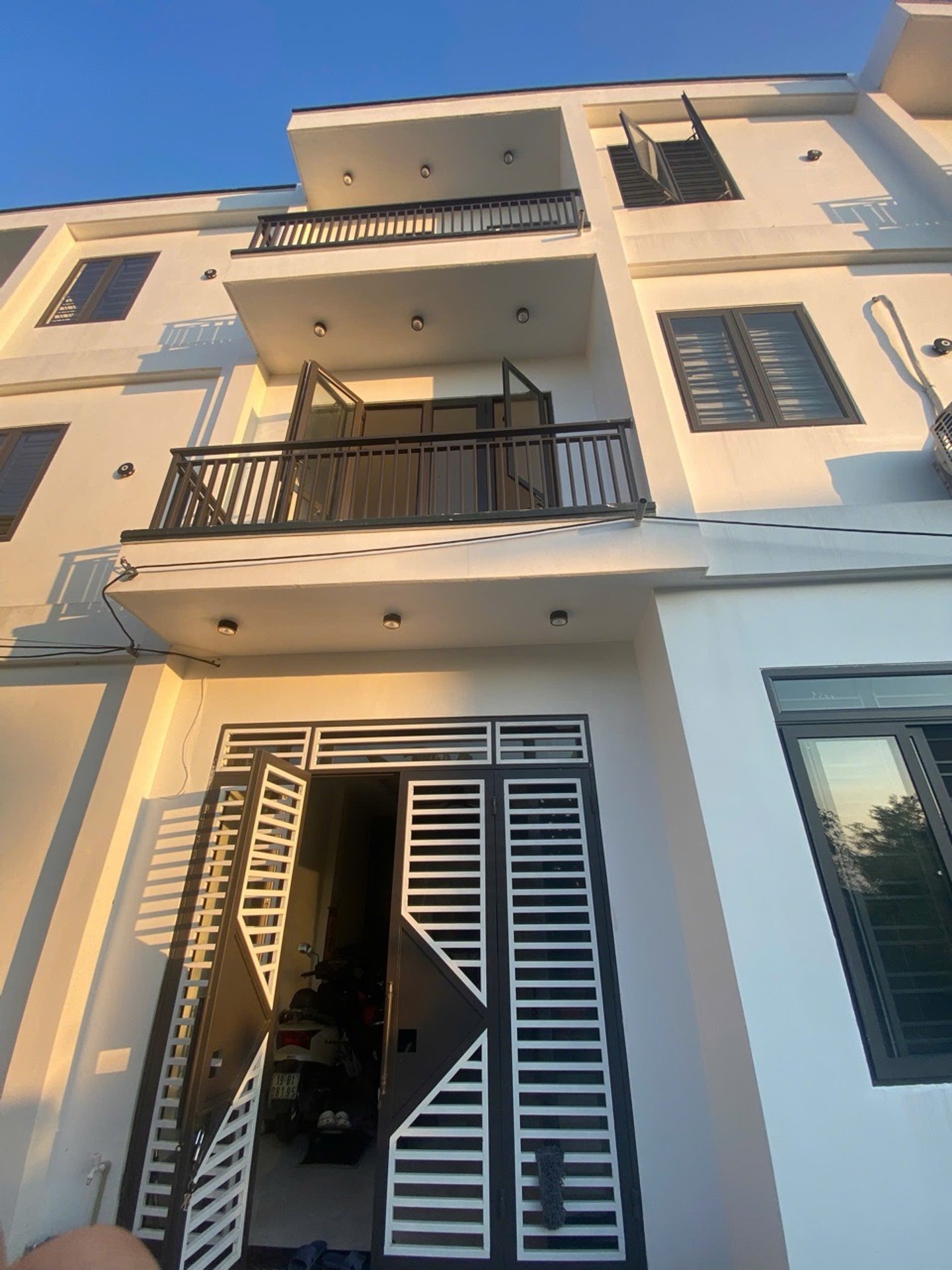 Nhà 3 tầng hiện đại gần KCN An Dương, tiện nghi đầy đủ
