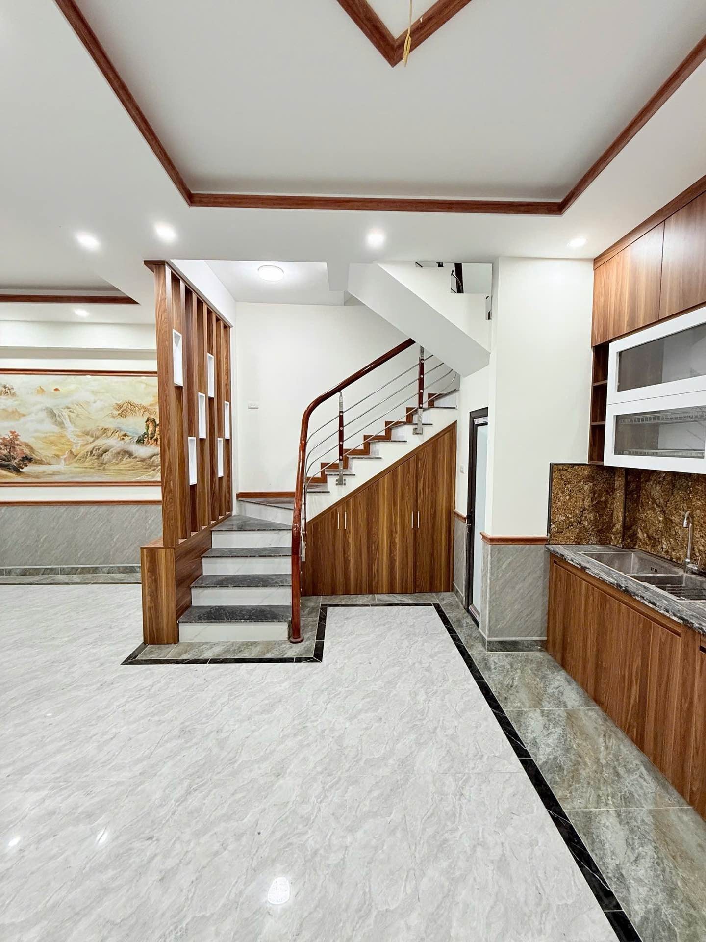Bán nhà Hữu Hưng 39m giá 7.85 tỷ