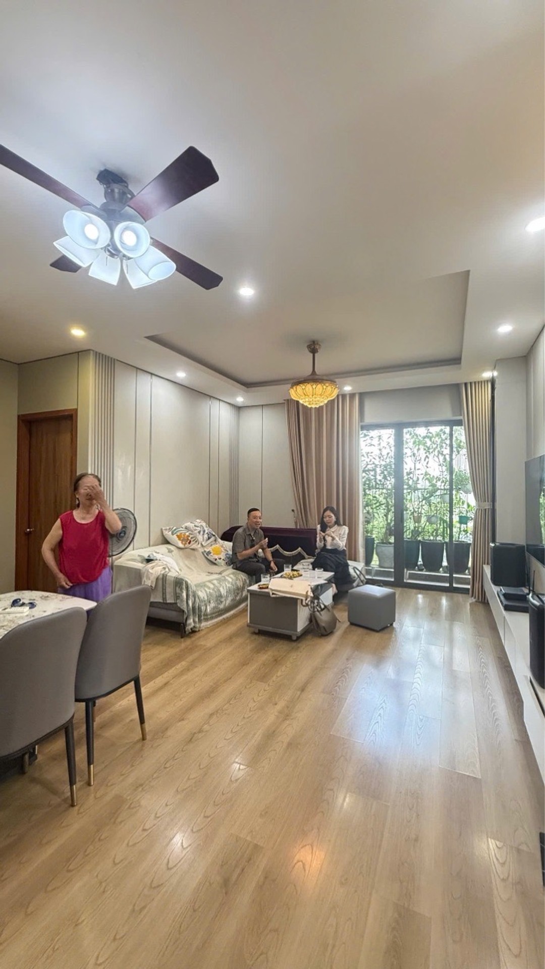 Căn góc rộng đẹp tại Xuân Phương, full nội thất, sổ đỏ sẵn