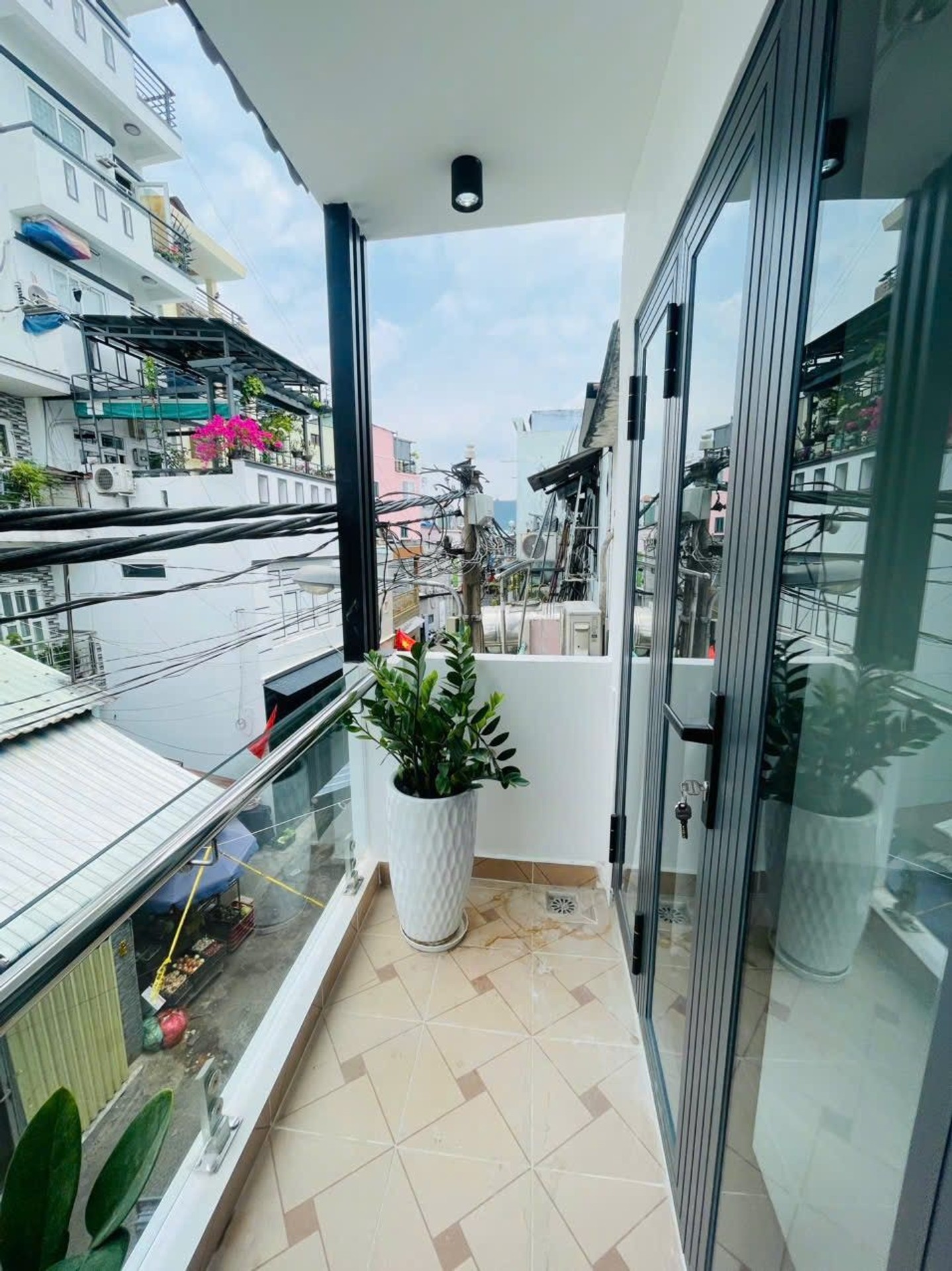 Bán nhà mặt phố Quận 3, 14.5m², 4 tầng, giá 3.48 tỷ