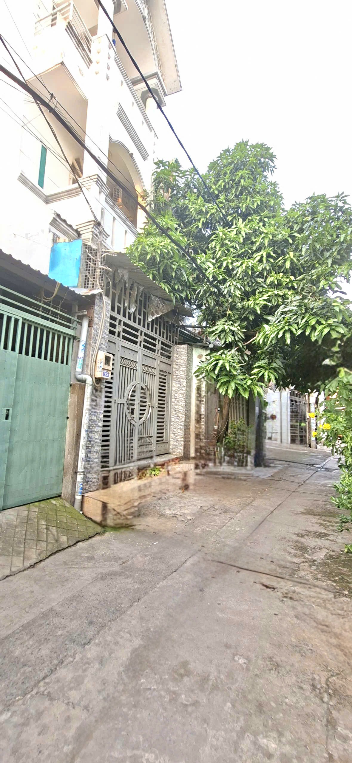 Chỉ hơn 5ty xíu, hẻm xe hơi, nhà đẹp Bình Tân