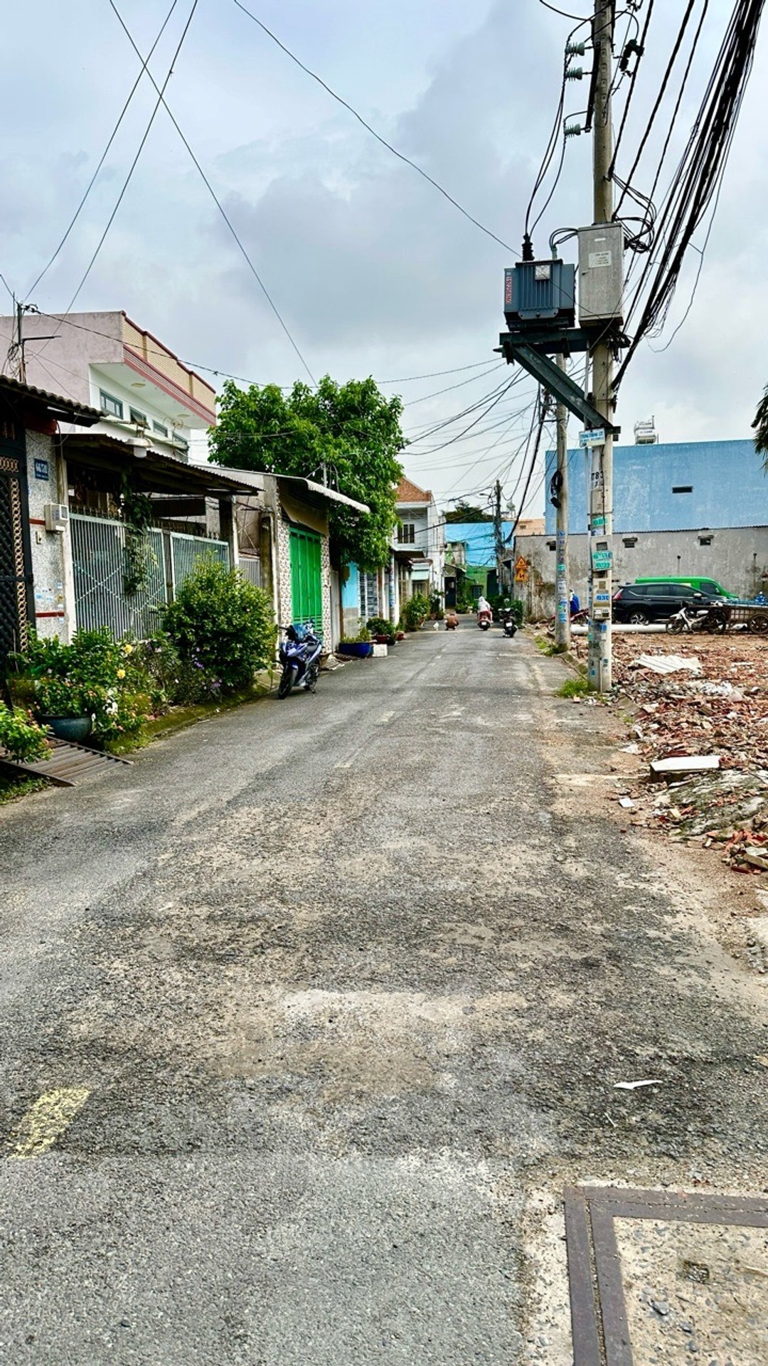 Bán đất thổ cư 99m2 tại xã Bà Điểm, đường nhựa 6m, giá 4,55 tỷ