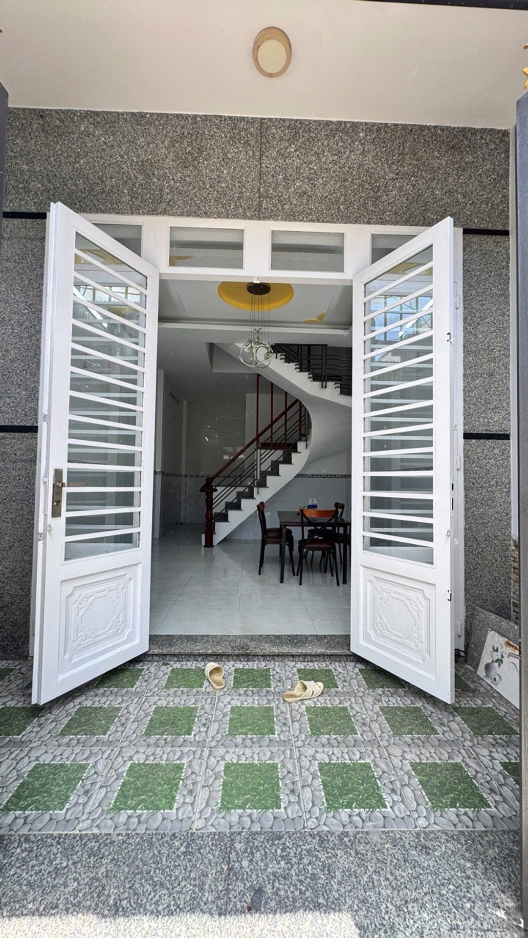 HẺM XE TẢI THÔNG ĐƯỜNG SỐ 6 , GẦN TRƯỜNG HỌC KIM ĐỒNG