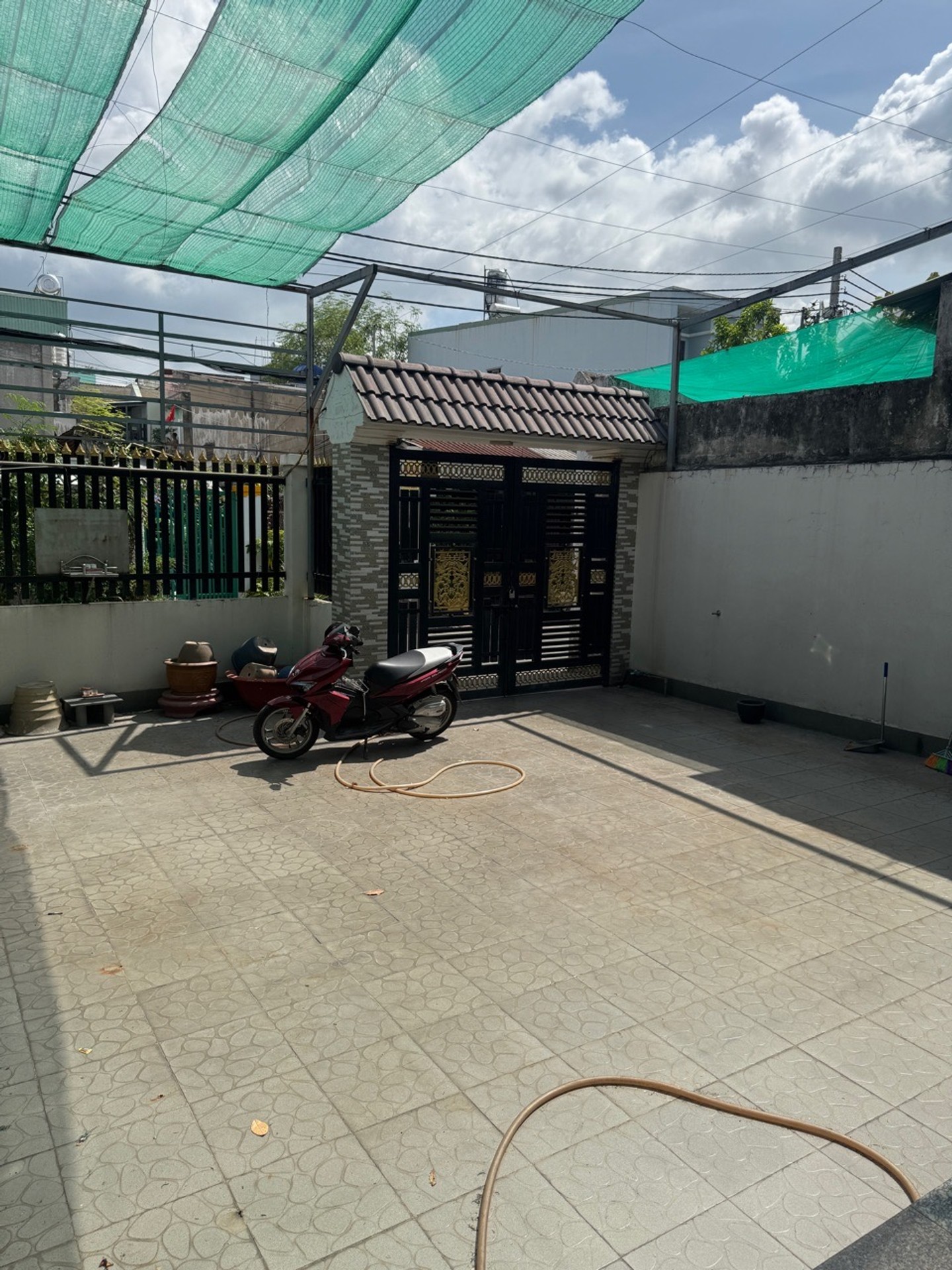 Bán nhà tạo được dòng tiền, mt khủng, ngang 8m, giá mềm