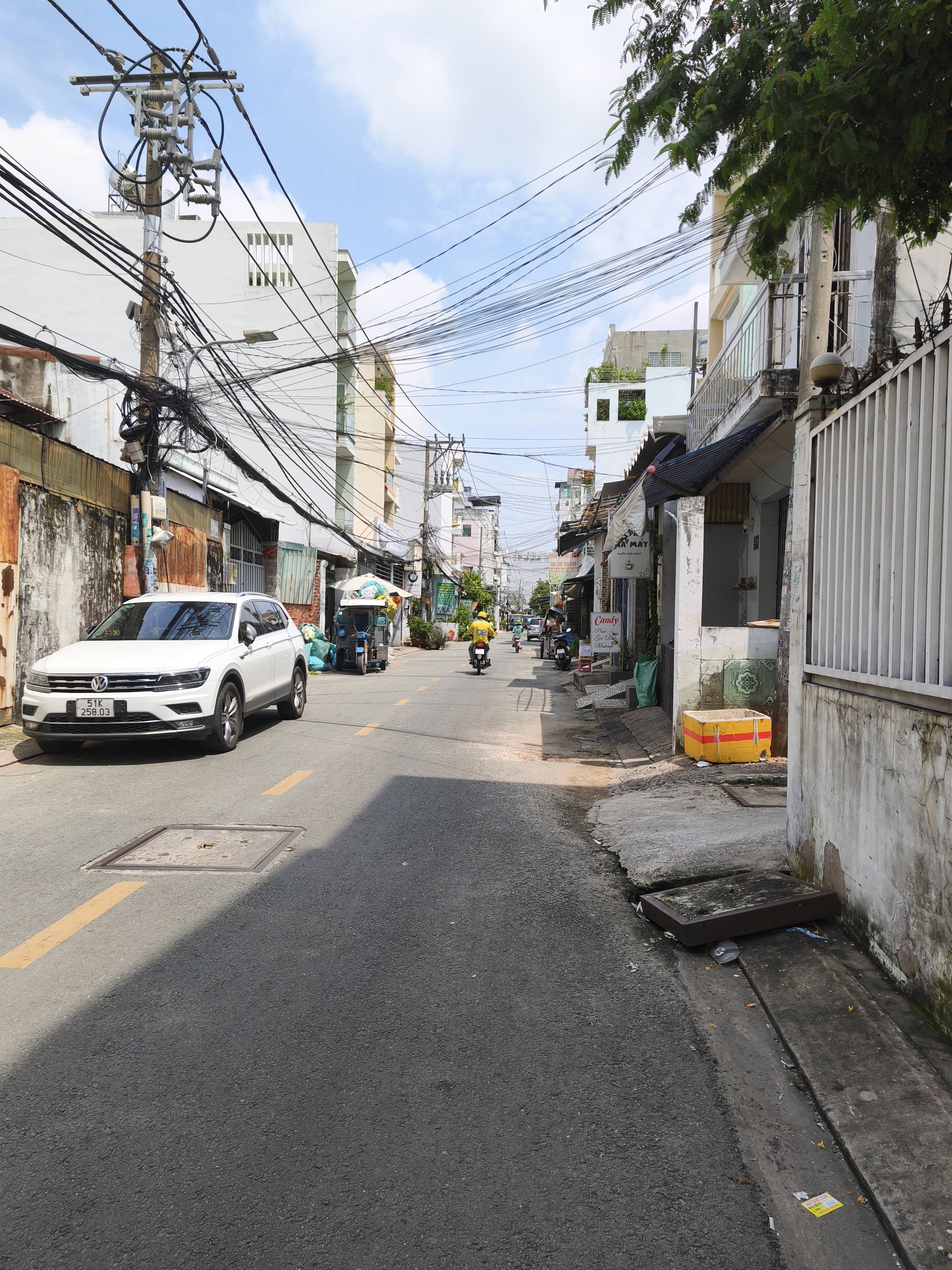 BÁN NHÀ 2 TẦNG ( 4× 11 ) CẠNH ĐẦM SEN ĐƯỜNG XE HƠI THÔNG CHỈ NHỈNH 3 TỶ