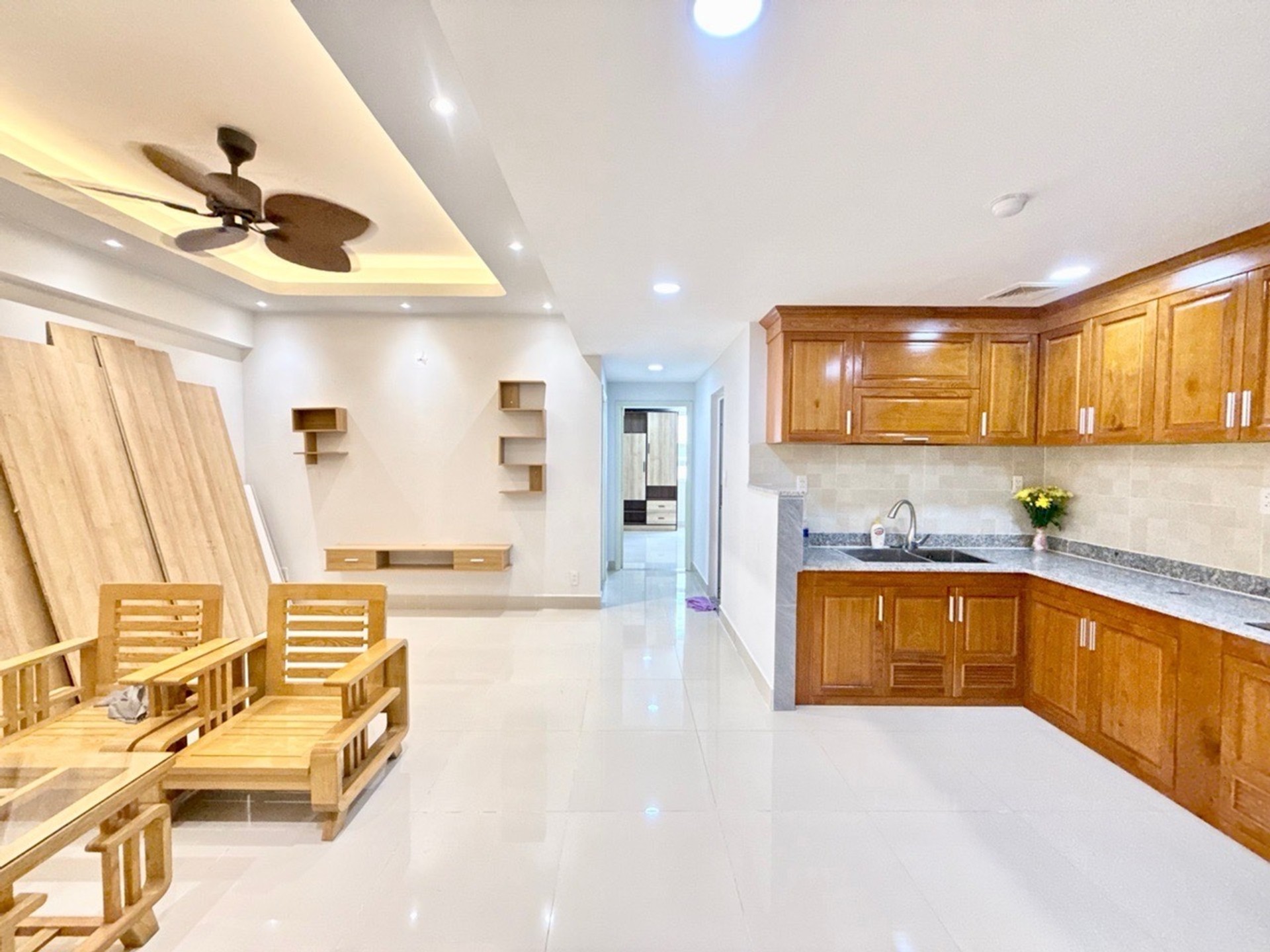 Bán căn hộ chung cư 70m2 tại Bình Thạnh, có thang máy, pháp lý đầy đủ