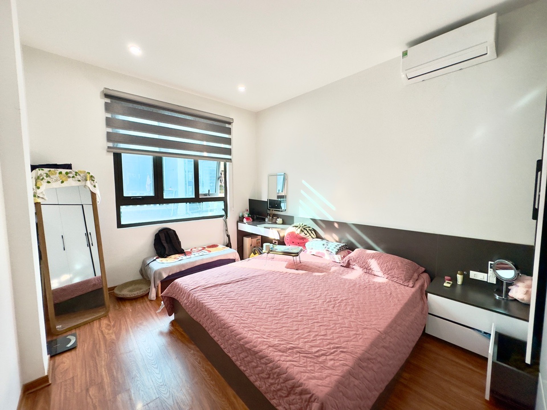 HÀNG VIP THANH XUÂN - PHÂN LÔ OTO TRÁNH - HOÀNG VĂN THÁI- 37M CHỈ HƠN 19 TỶ- NGÕ TO NHƯ PHỐ - MẶT T