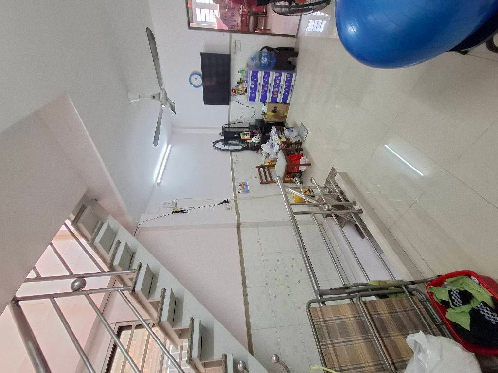 Nhà 4 tầng 4PN tại Phù Đổng Thiên Vương giá 6.4 tỷ