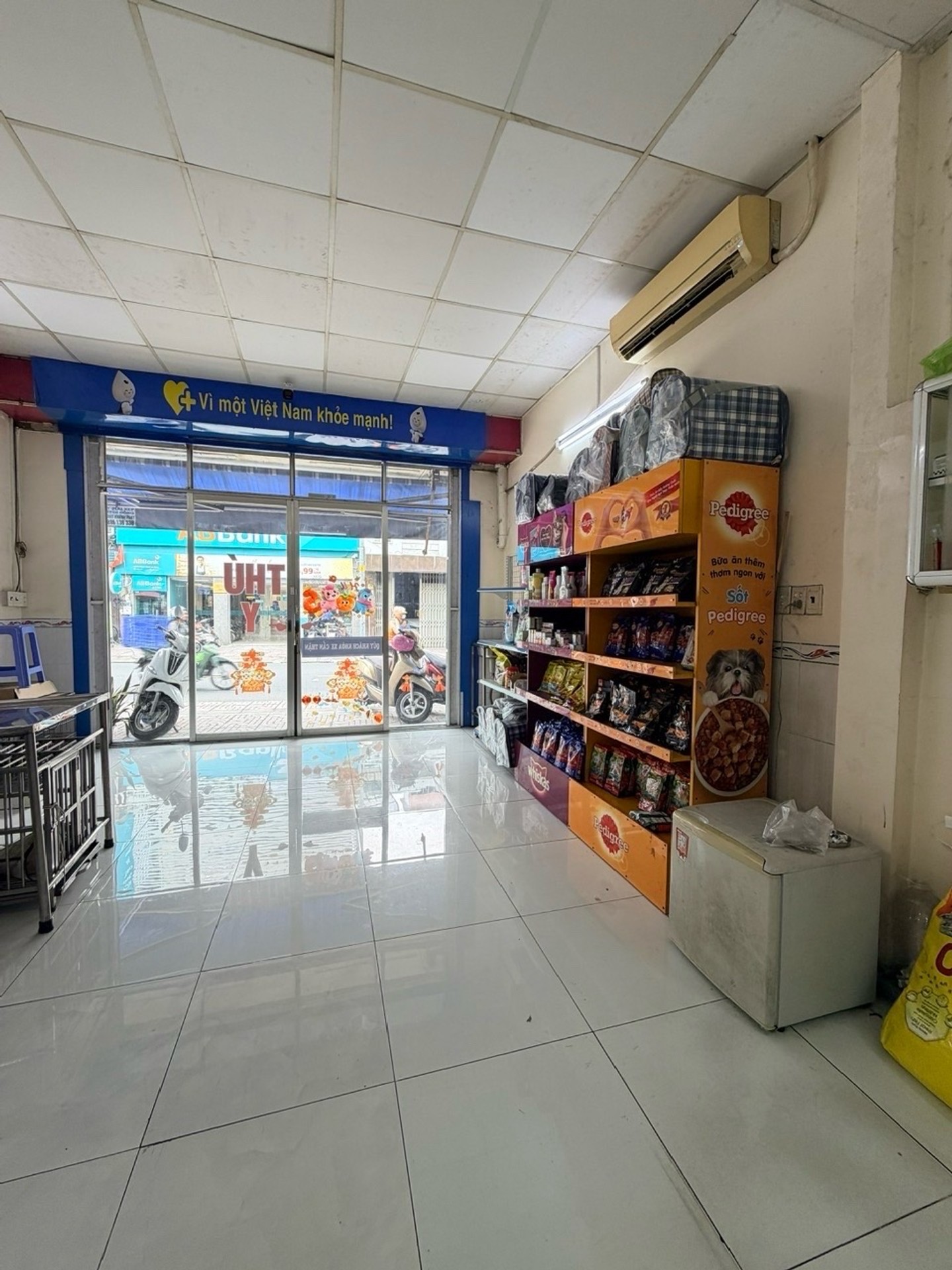Nhà mặt phố kinh doanh tại Bình Thạnh, diện tích 115m2, giá hấp dẫn