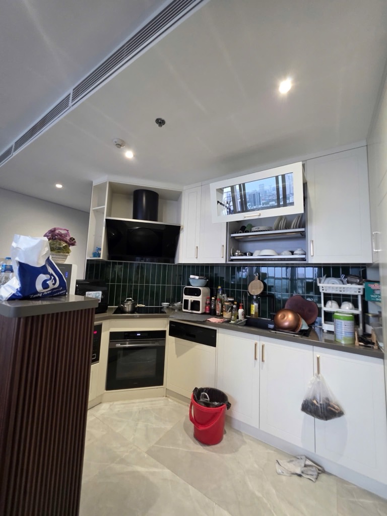 Bán căn hộ 93m² tại quận Cầu Giấy, thiết kế 3 phòng ngủ sang trọng