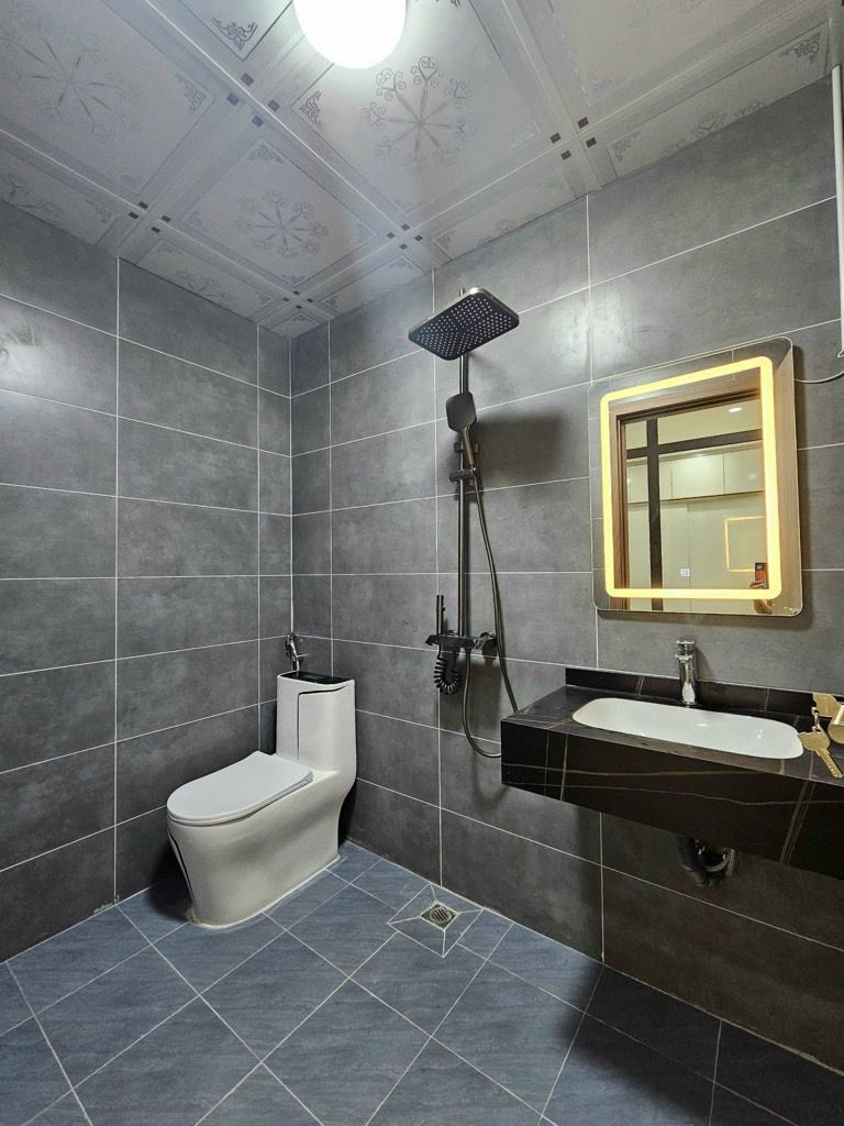 Nhà 2 mặt tiền siêu hiếm ngay Văn Cao, sổ vuông vức