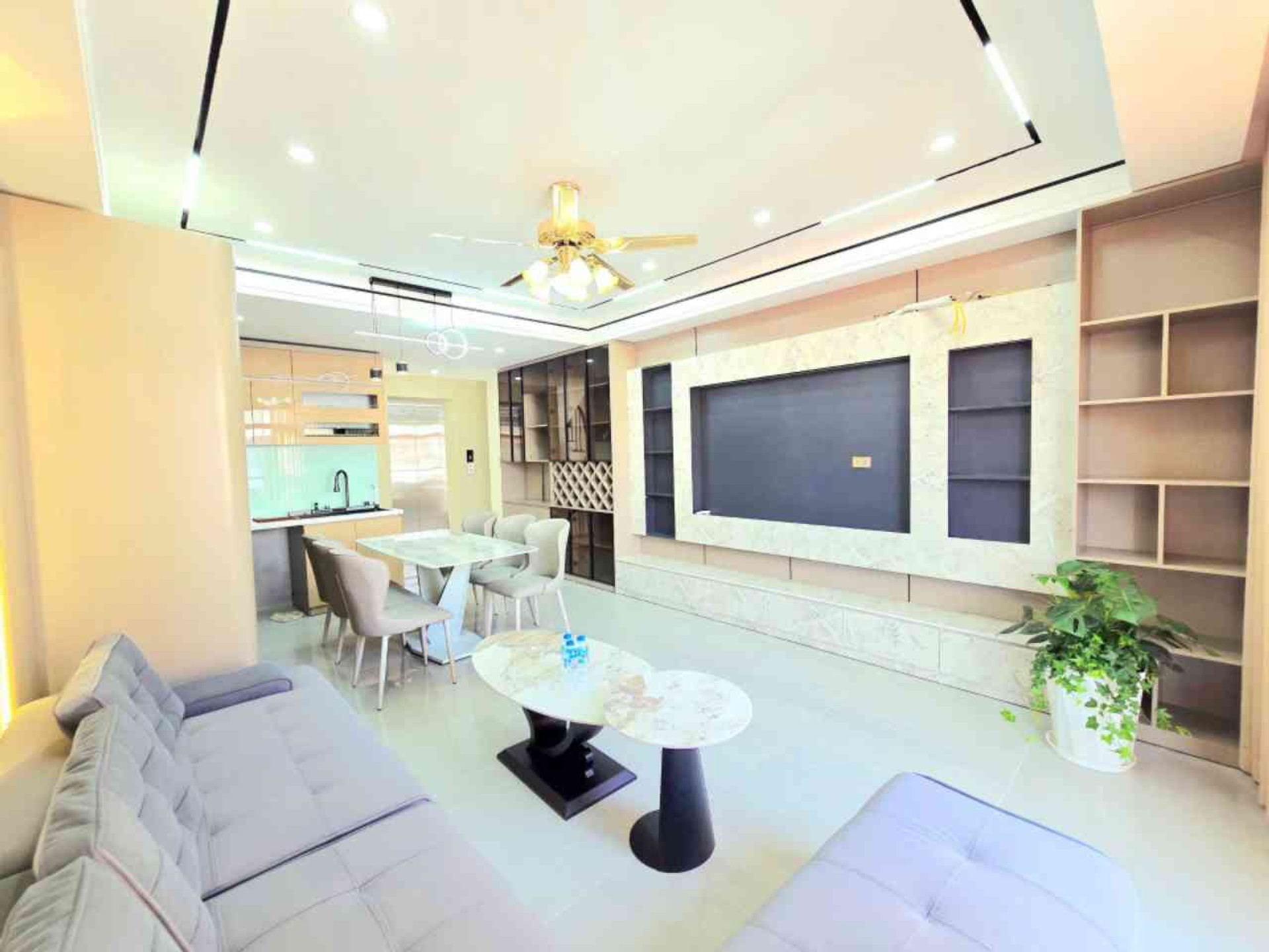BÁN NHÀ NGUYỄN VĂN LINH, LONG BIÊN 45M2- 6 TẦNG THANG MÁY - GARA Ô TÔ