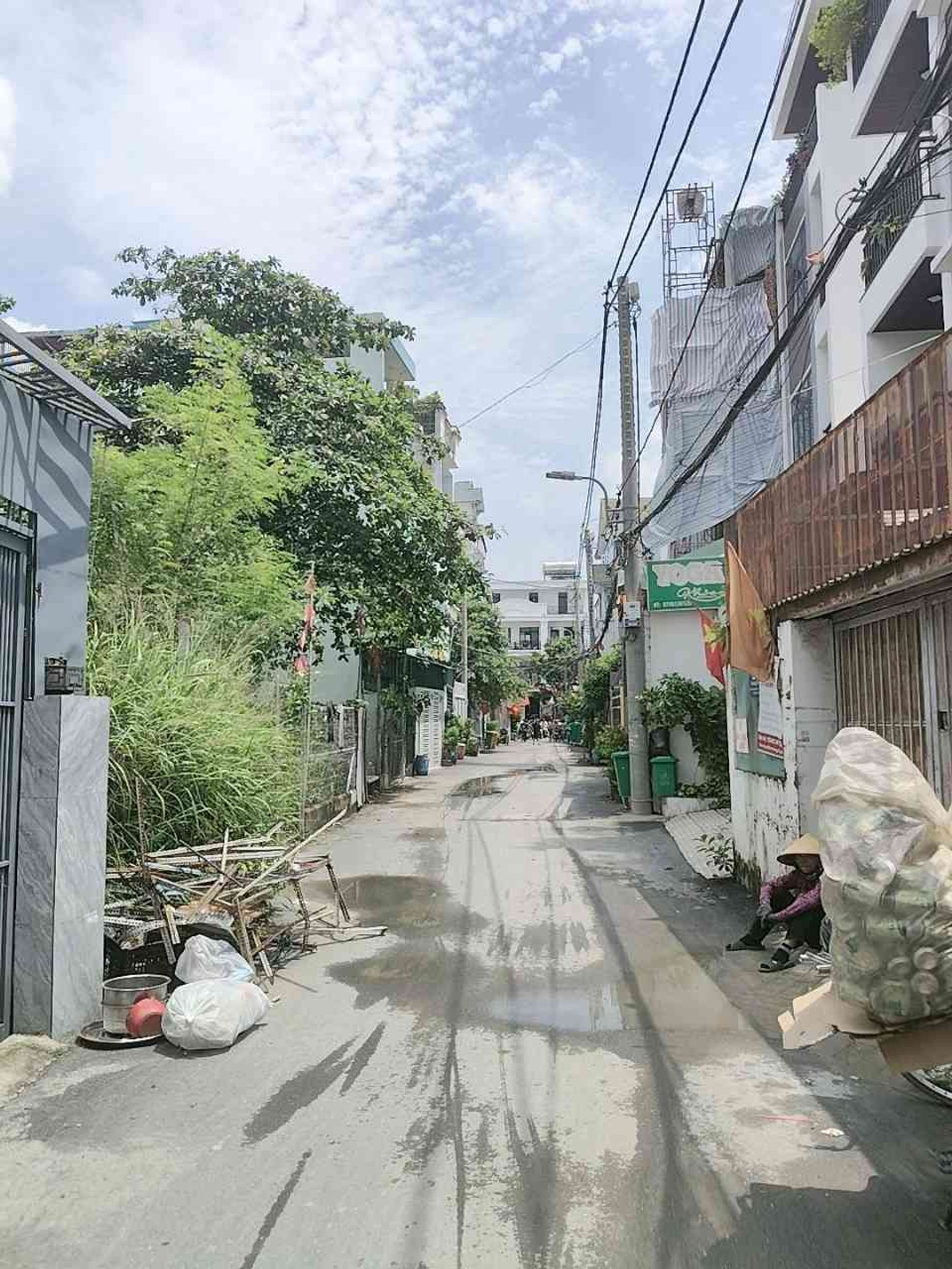 Nhà mặt phố tiềm năng tại Bình Trưng Tây giá tốt