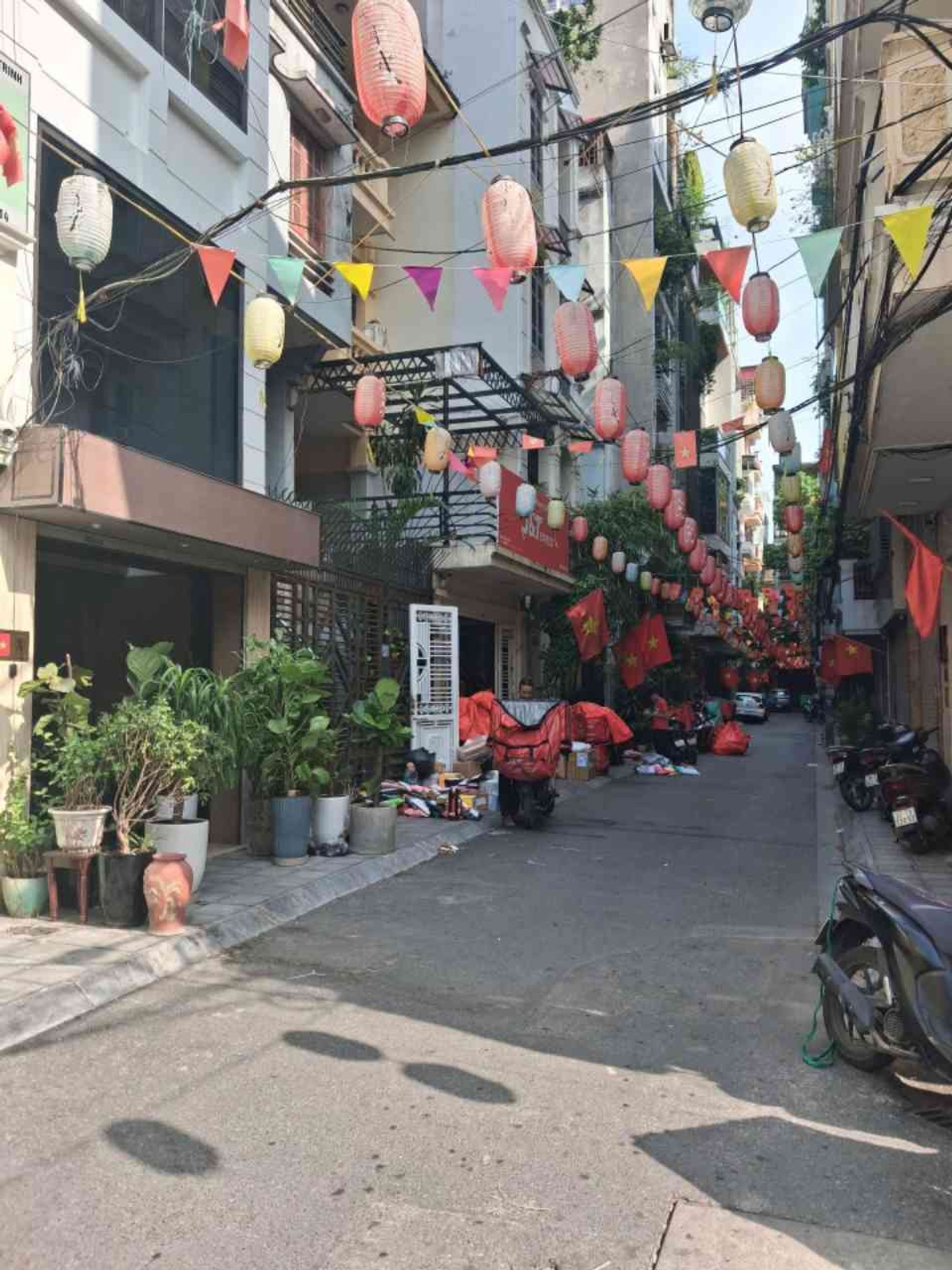 QUẦN NGỰA, BA ĐÌNH, PHÂN LÔ, HAI THOÁNG, TRUÓC NHÀ Ô TÔ TRÁNH KINH DOANH VỊ TRÍ ĐẸP