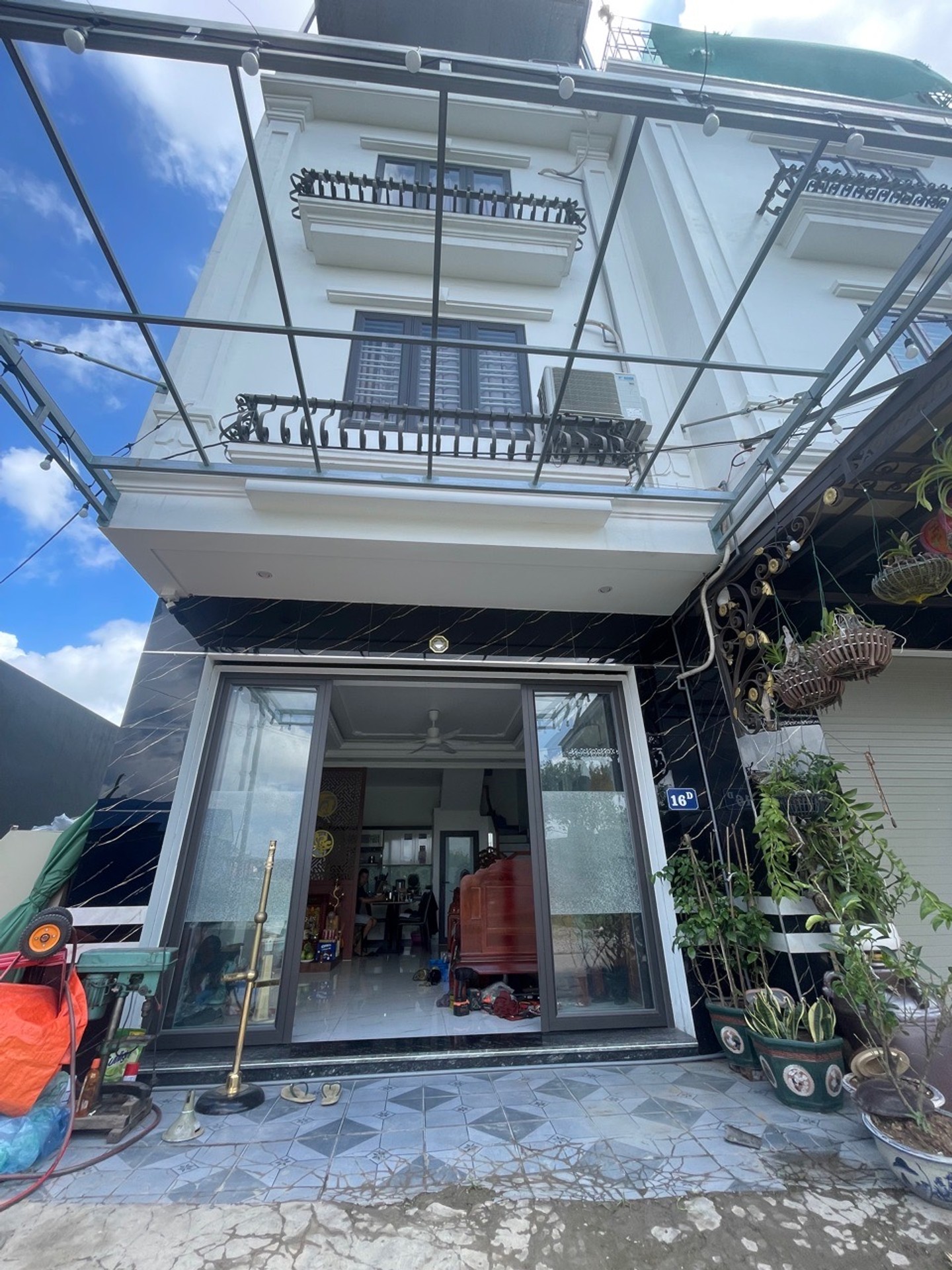 Nhà hiện đại 3,5 tầng Hạ Đoạn - Ô tô vào nhà thoải mái