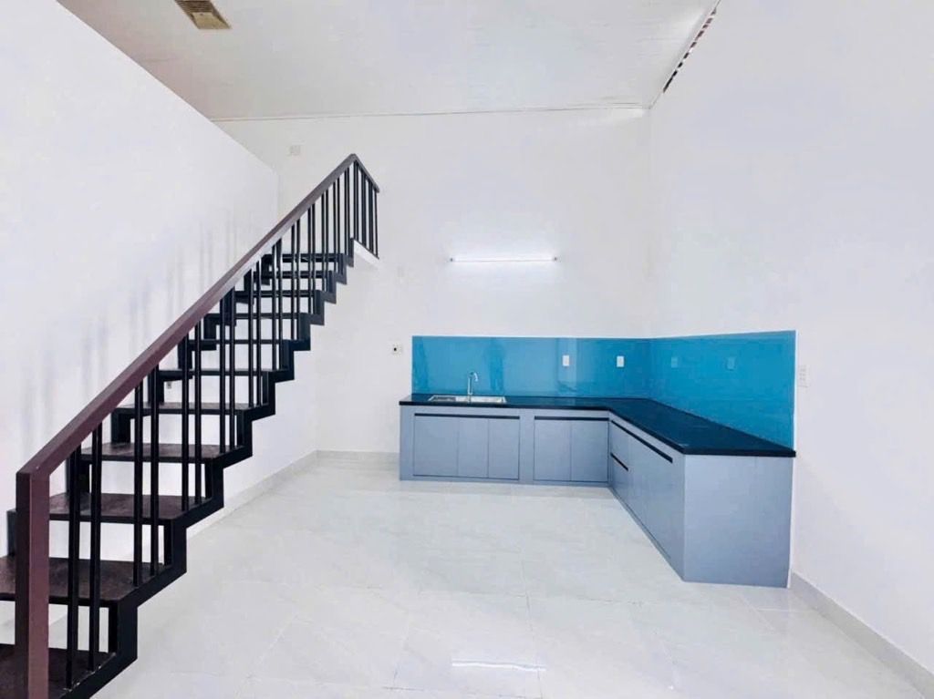 Bán nhà giá rẻ 2 tầng tại Nguyễn Công Hoan, phường An Khê, Đà Nẵng, diện tích 100 m2 . Chỉ 3,25 tỷ