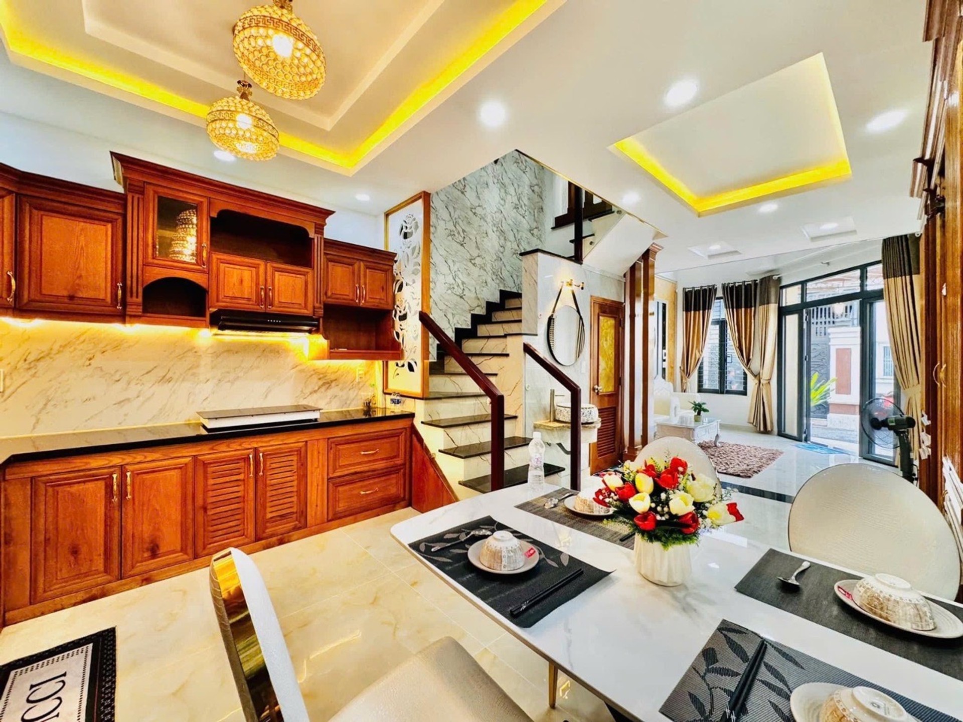 Nhà 5 tầng mới đẹp lung linh gần trường Phan Tây Hồ - Full nội thất về ở ngay